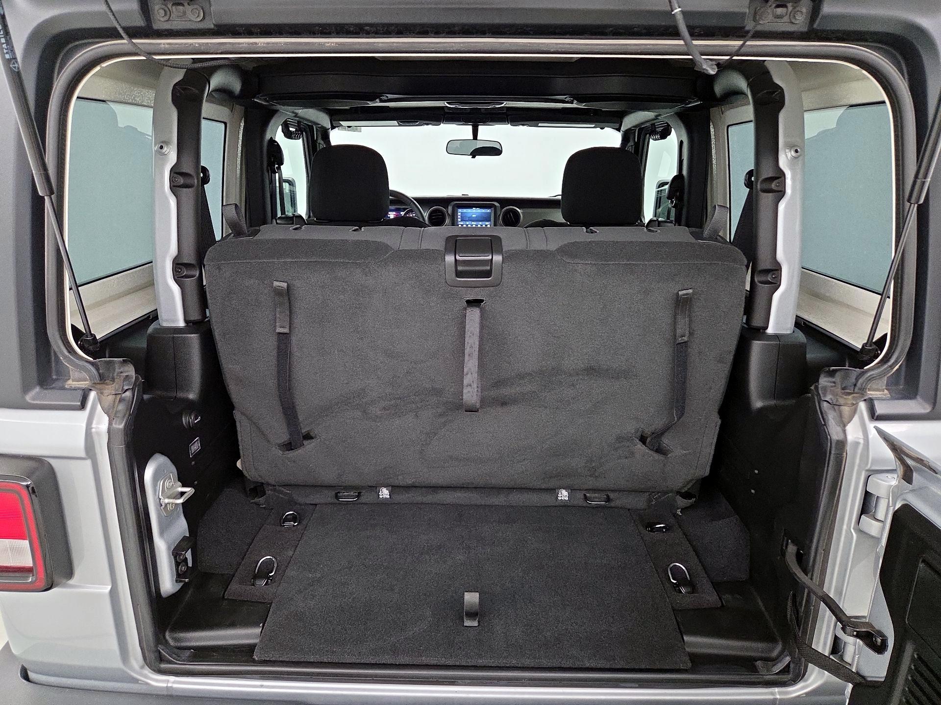 Thumbnail: 2023 Jeep Wrangler - 20