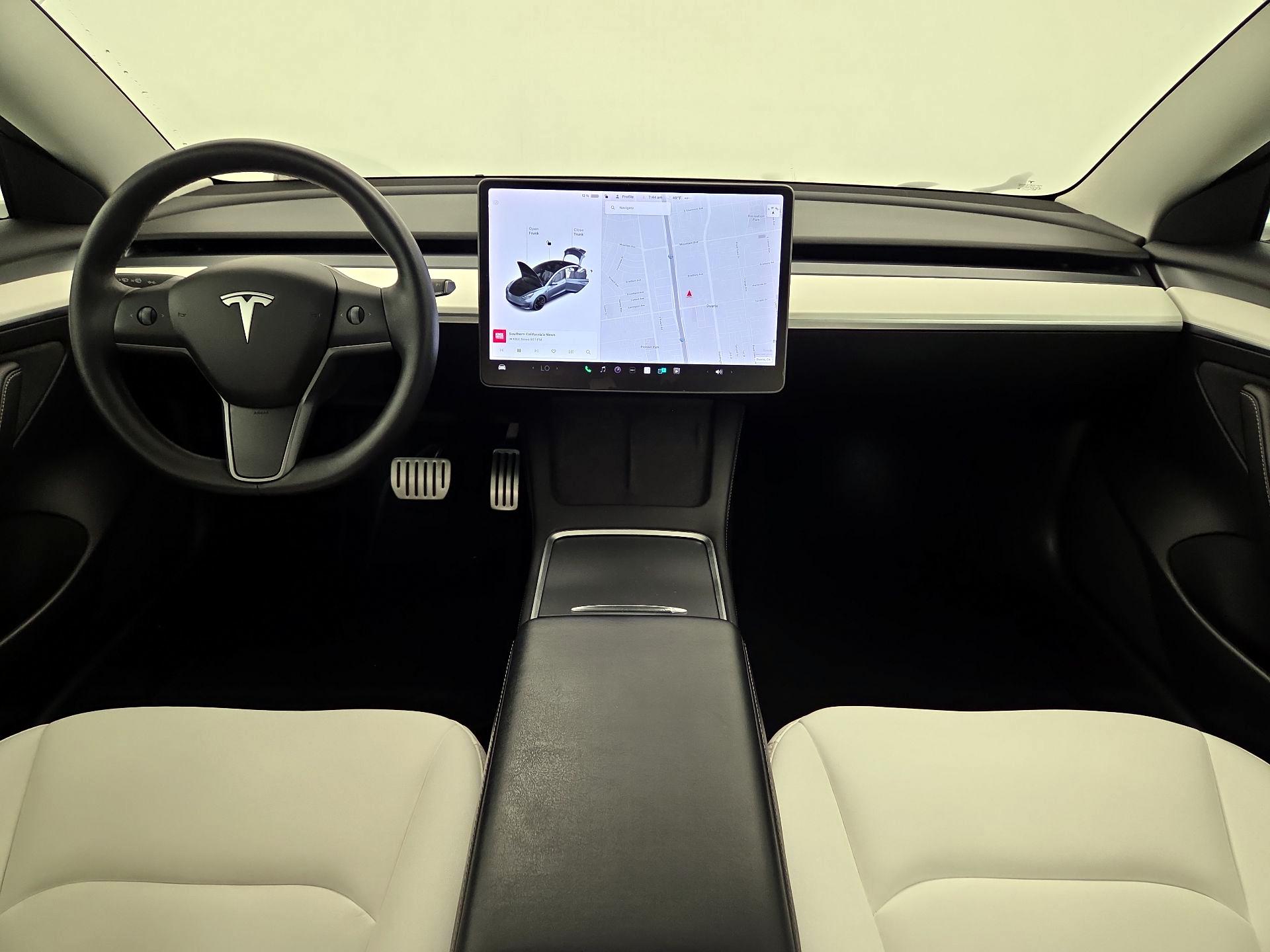 Thumbnail: 2022 Tesla Model 3 - 9