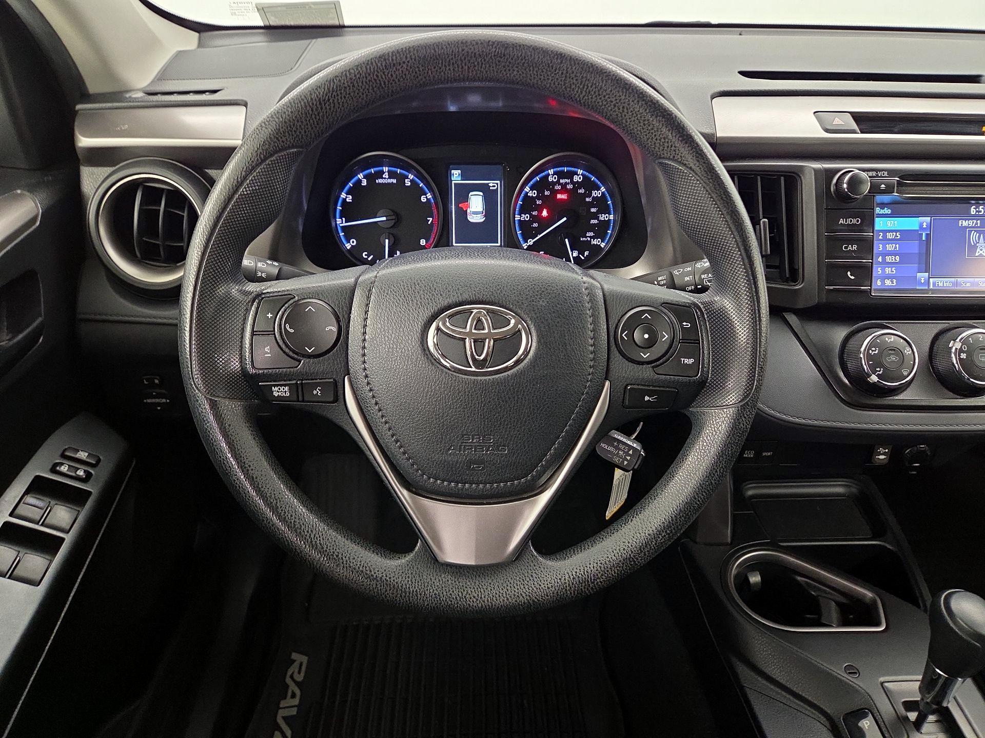 Thumbnail: 2017 Toyota RAV4 - 10