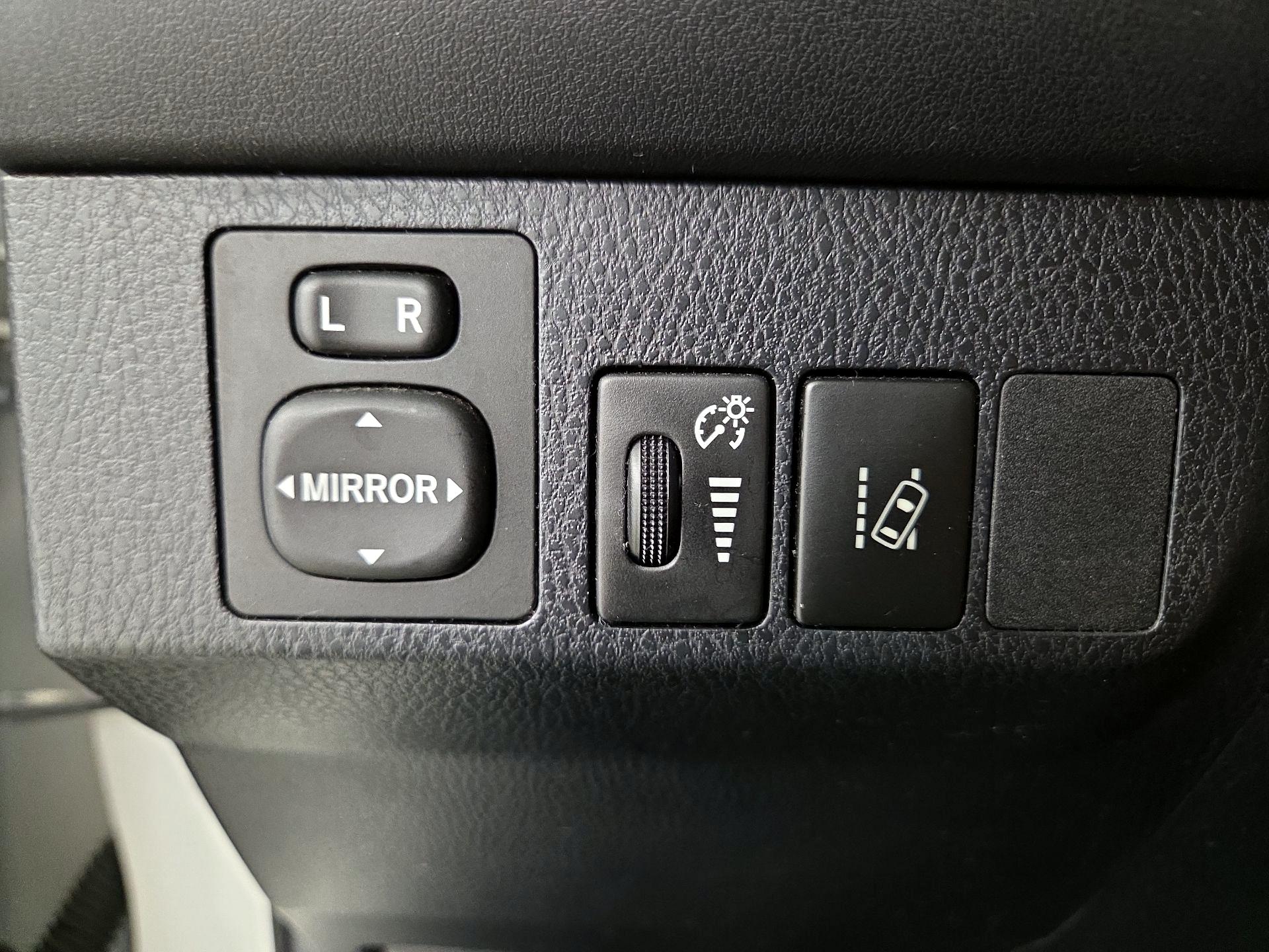 Thumbnail: 2017 Toyota RAV4 - 13