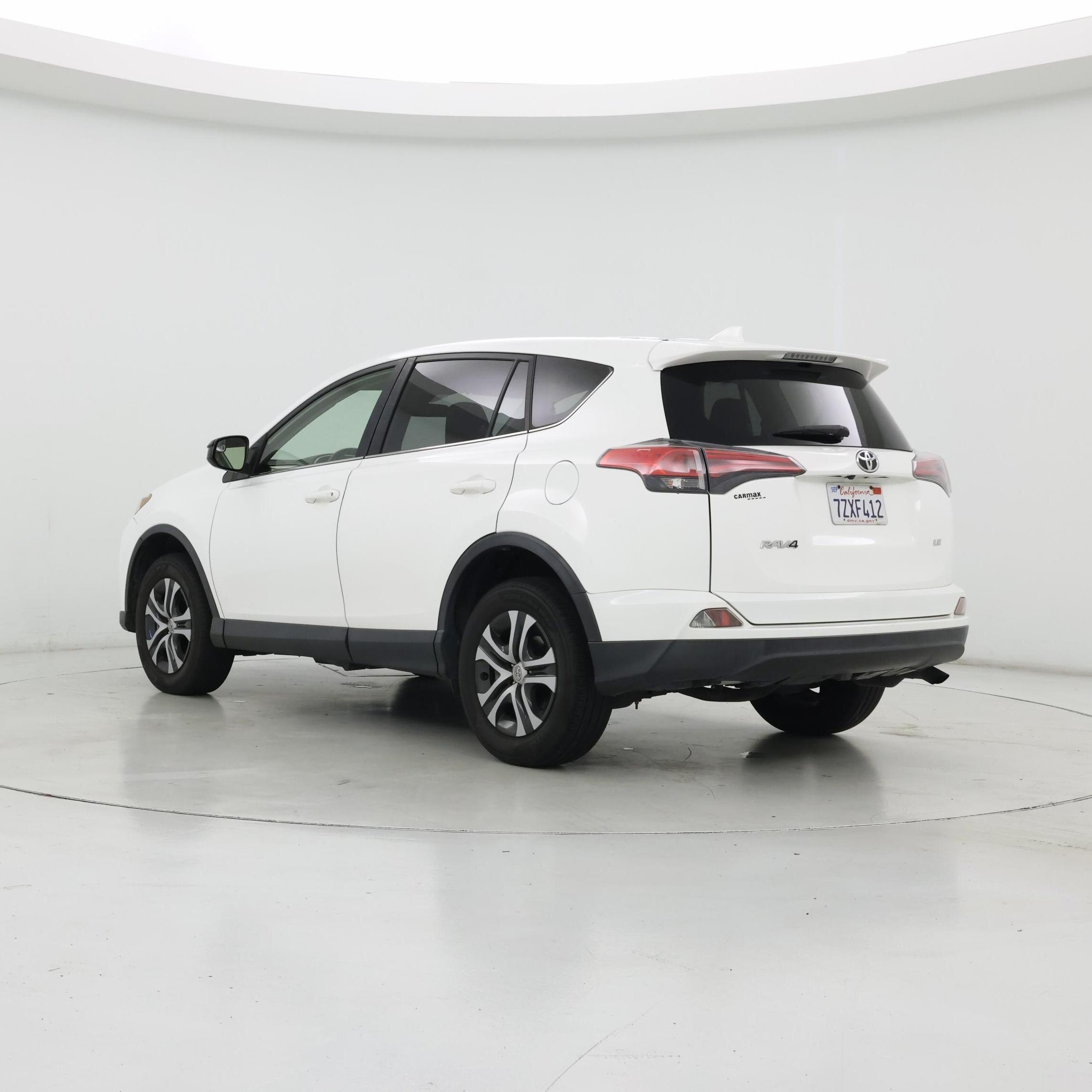 Thumbnail: 2017 Toyota RAV4 - 2