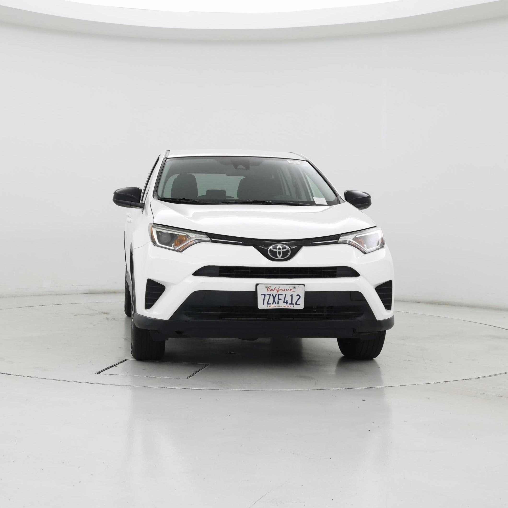 Thumbnail: 2017 Toyota RAV4 - 5