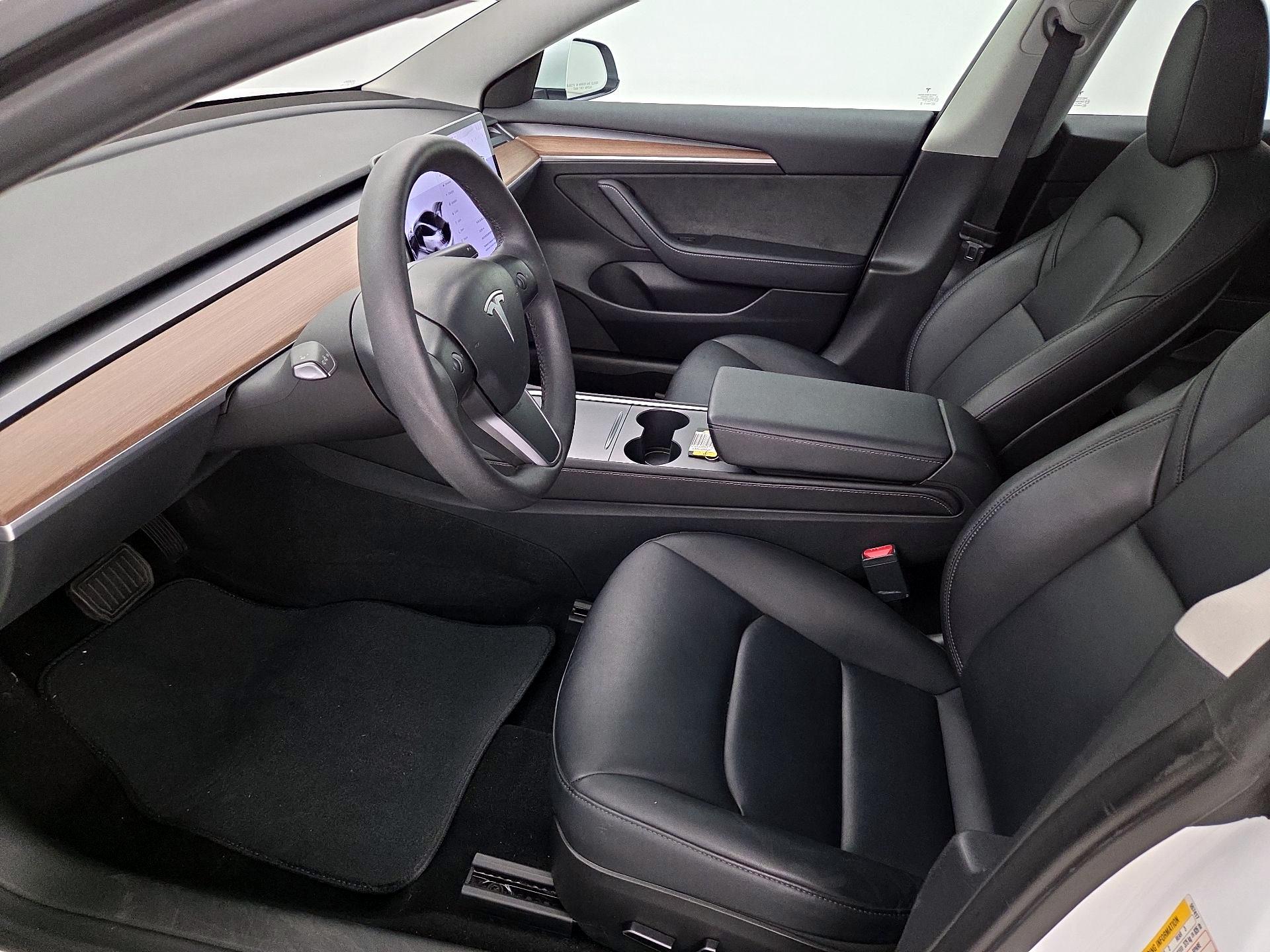 Thumbnail: 2023 Tesla Model 3 - 11