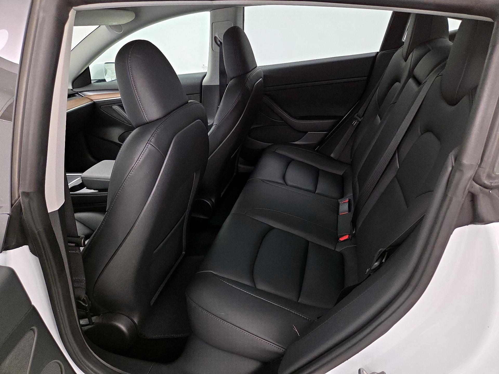 Thumbnail: 2023 Tesla Model 3 - 18