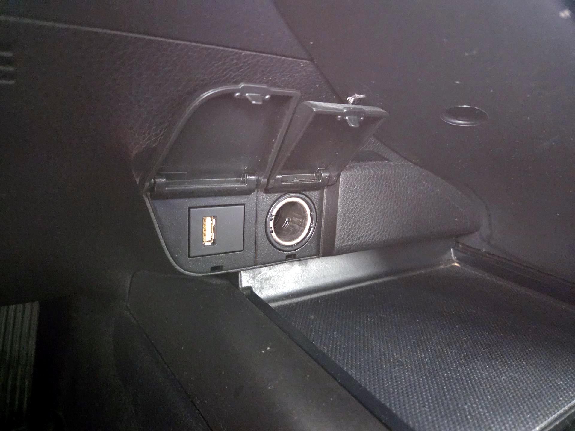 Thumbnail: 2021 Toyota Camry - 18