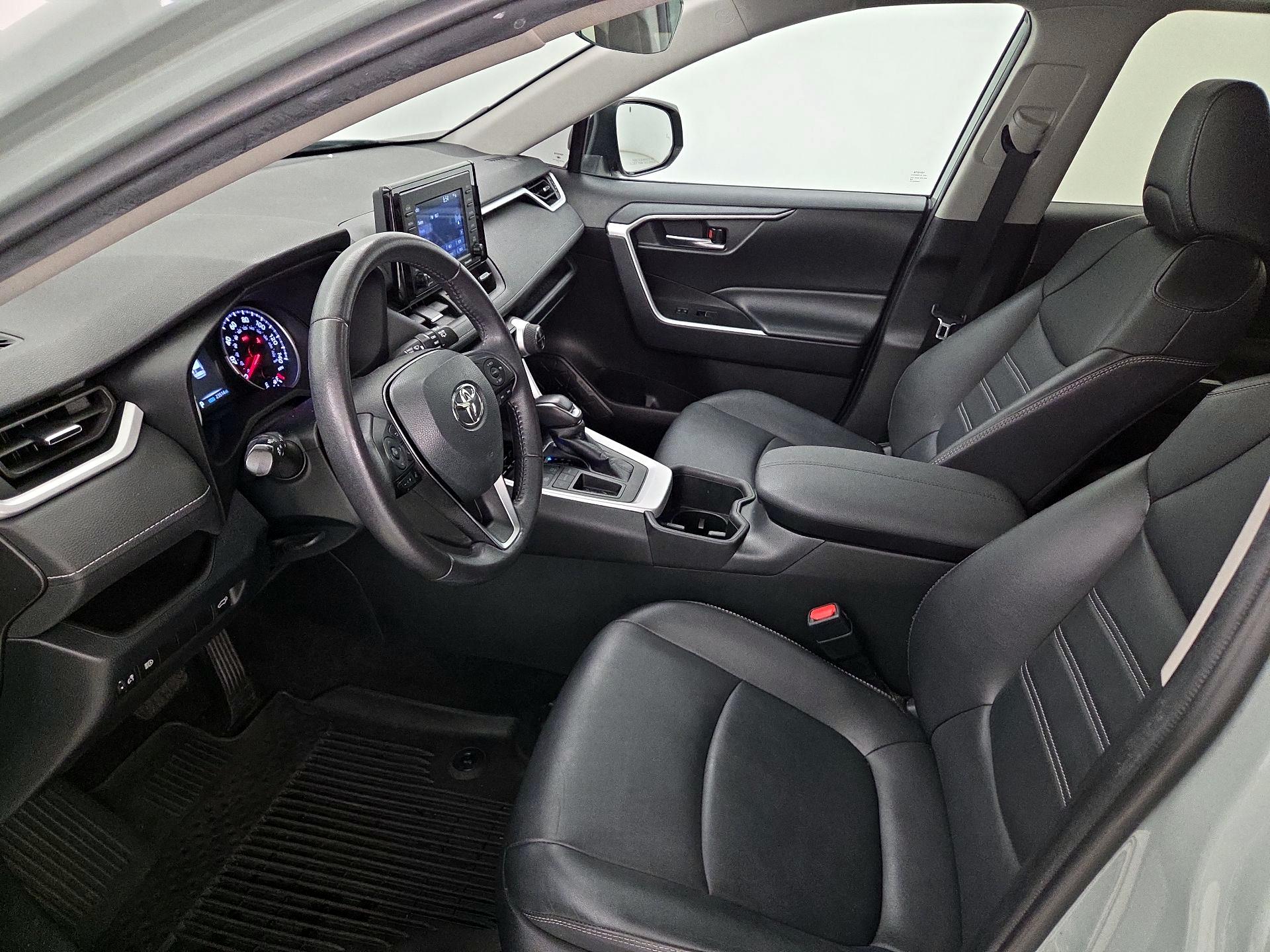 Thumbnail: 2022 Toyota RAV4 - 11