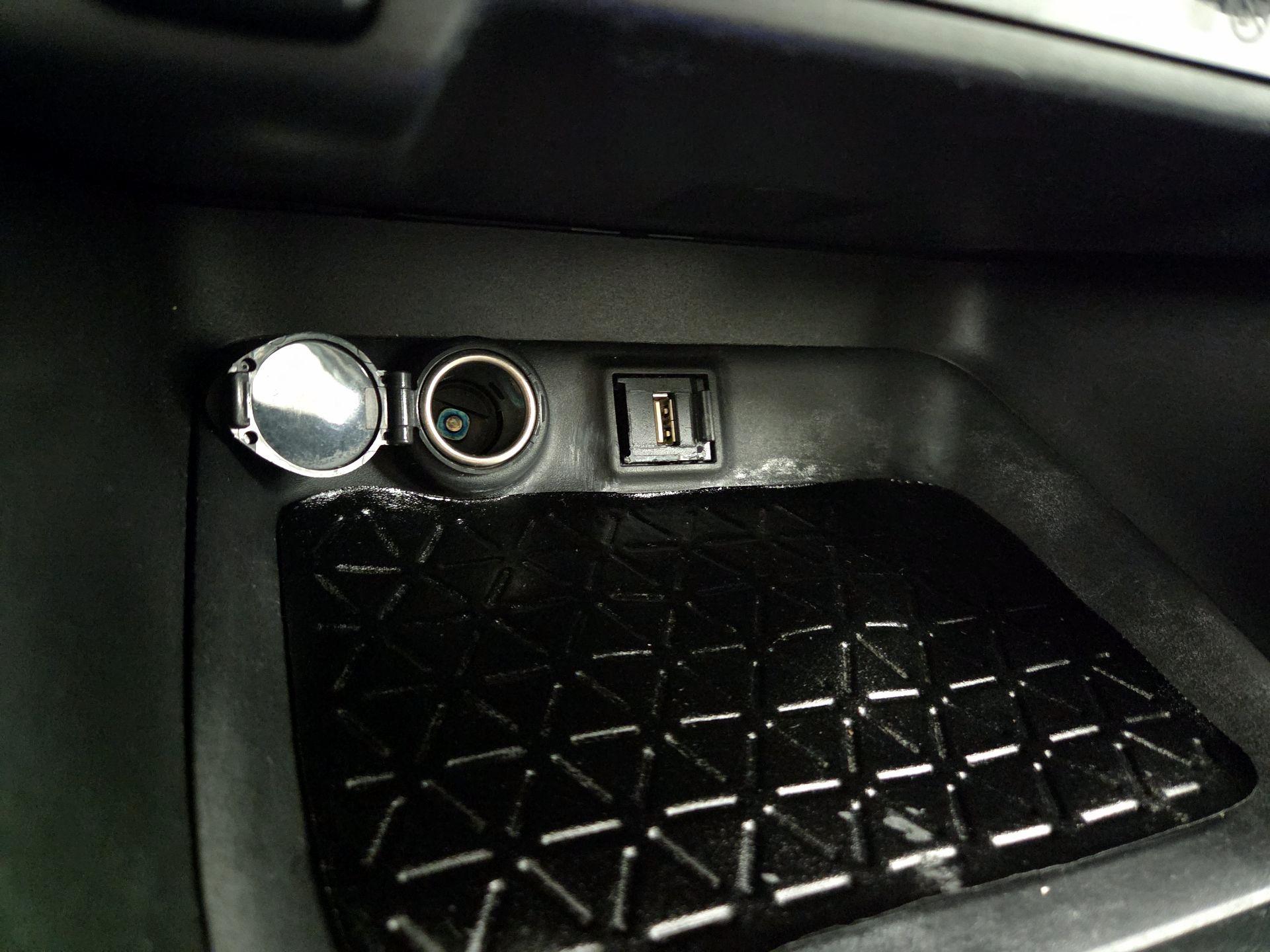 Thumbnail: 2022 Toyota RAV4 - 18