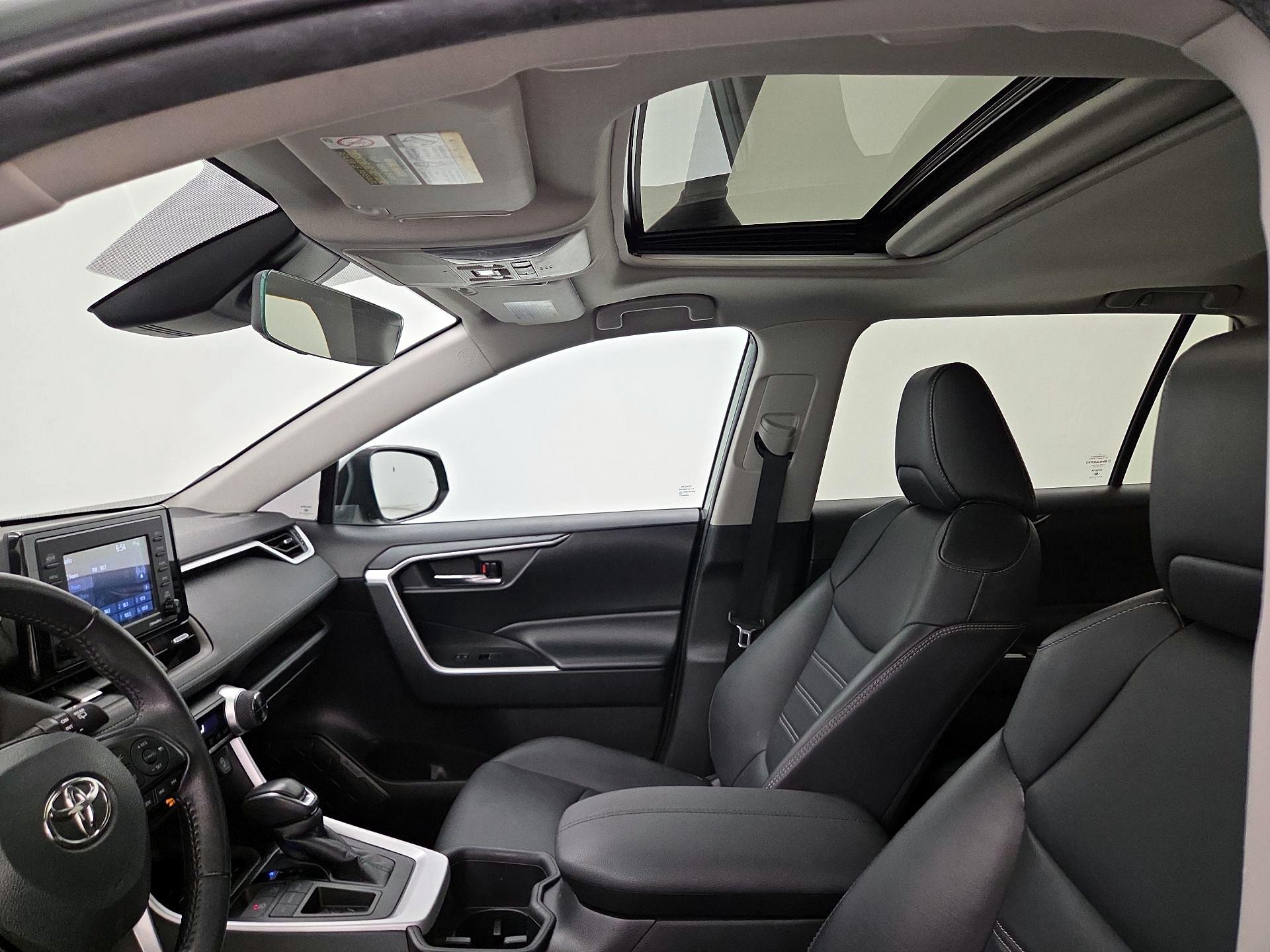 Thumbnail: 2022 Toyota RAV4 - 19