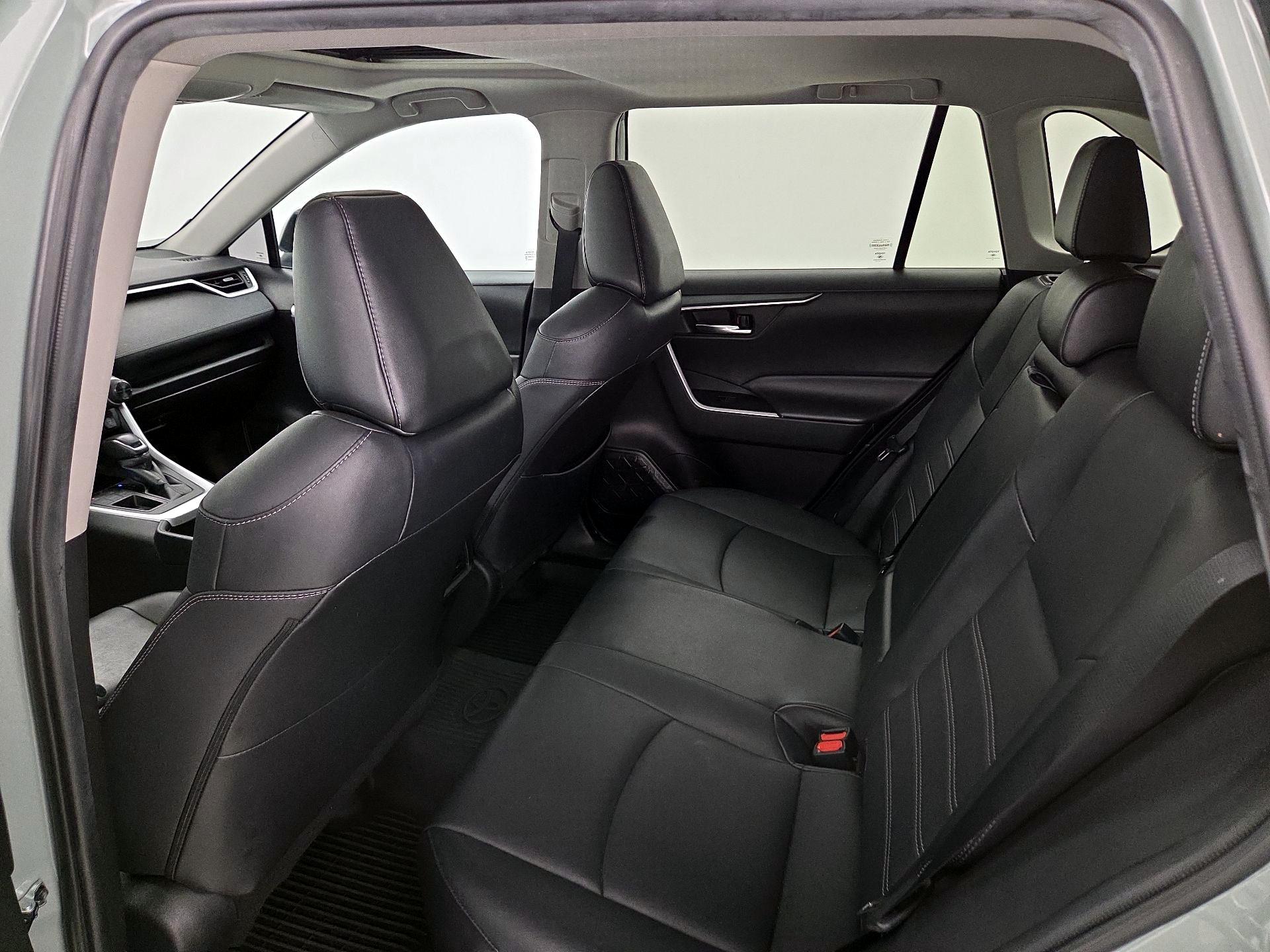 Thumbnail: 2022 Toyota RAV4 - 20