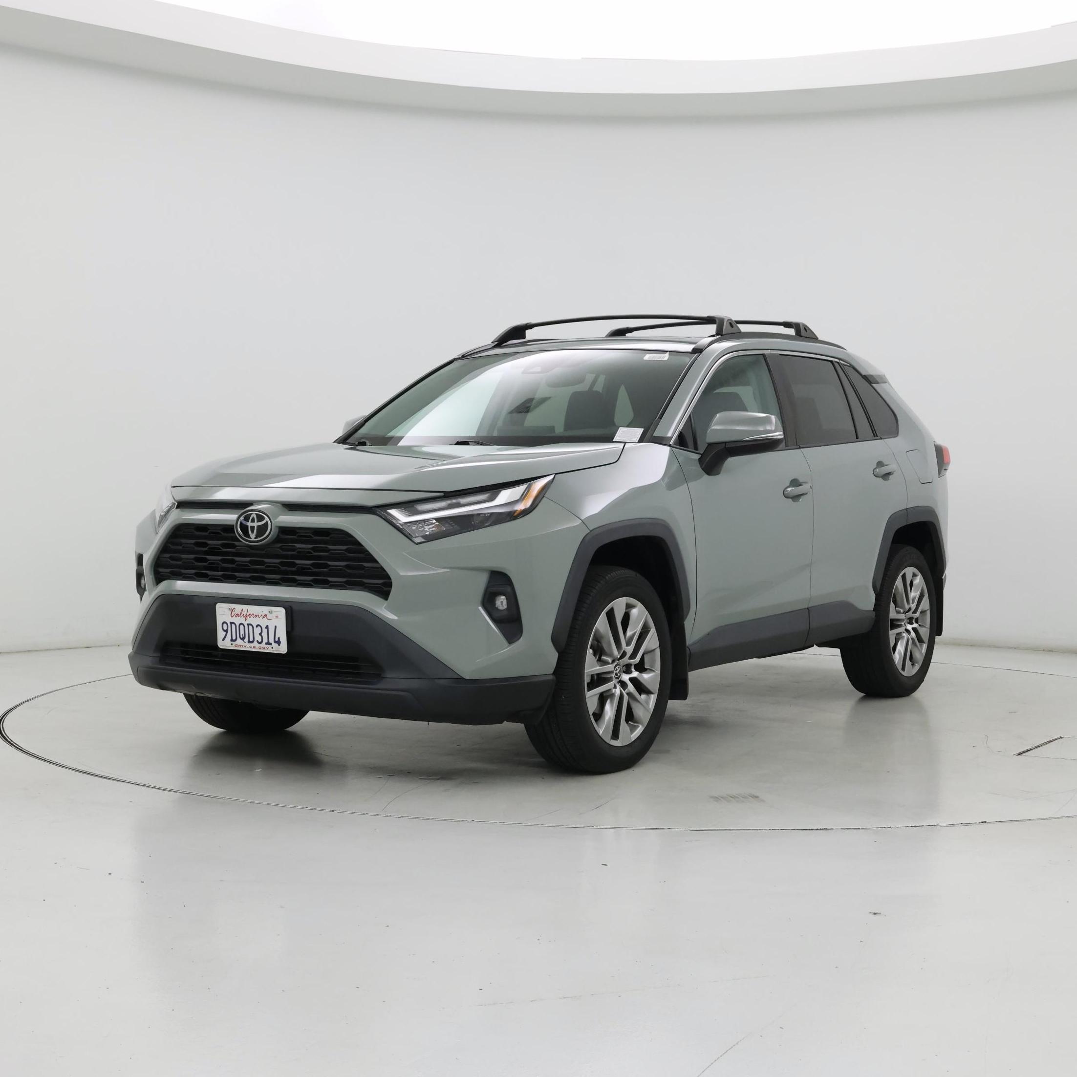 Thumbnail: 2022 Toyota RAV4 - 4
