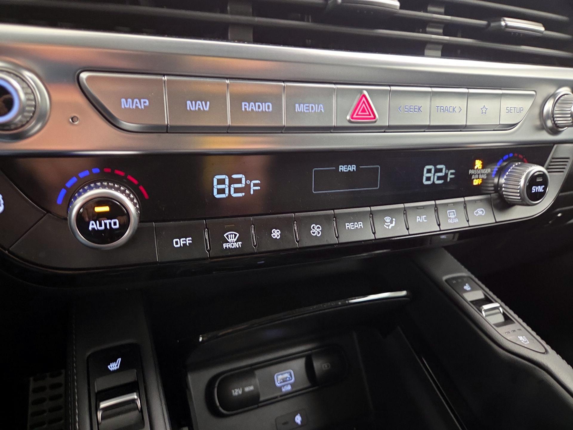 Thumbnail: 2020 Kia Telluride - 17