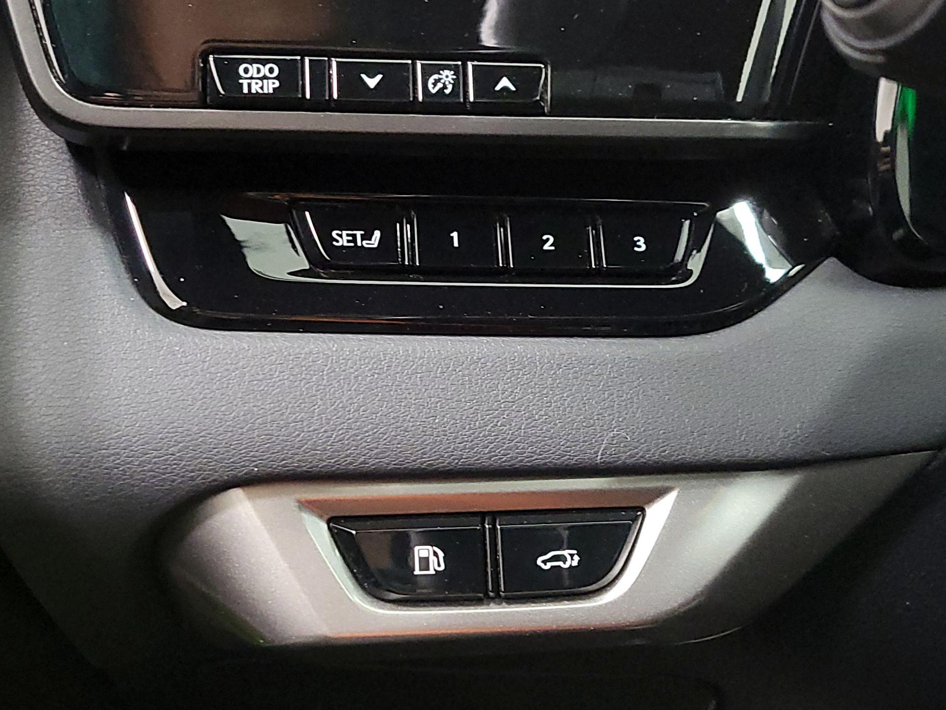 Thumbnail: 2023 Lexus RX - 13