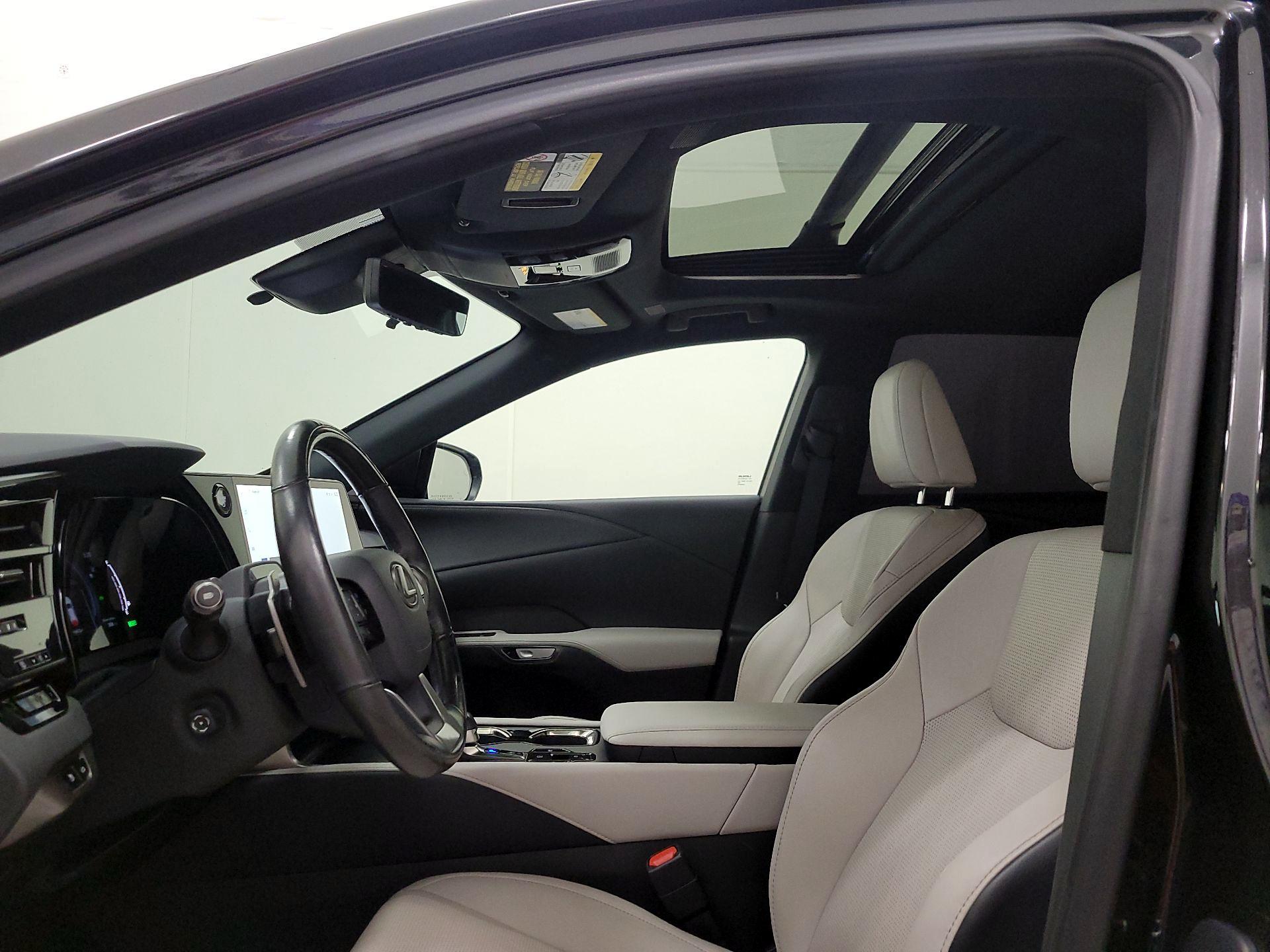 Thumbnail: 2023 Lexus RX - 19