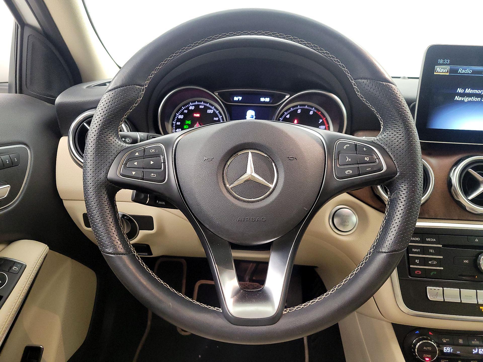 Thumbnail: 2019 Mercedes-Benz GLA - 10