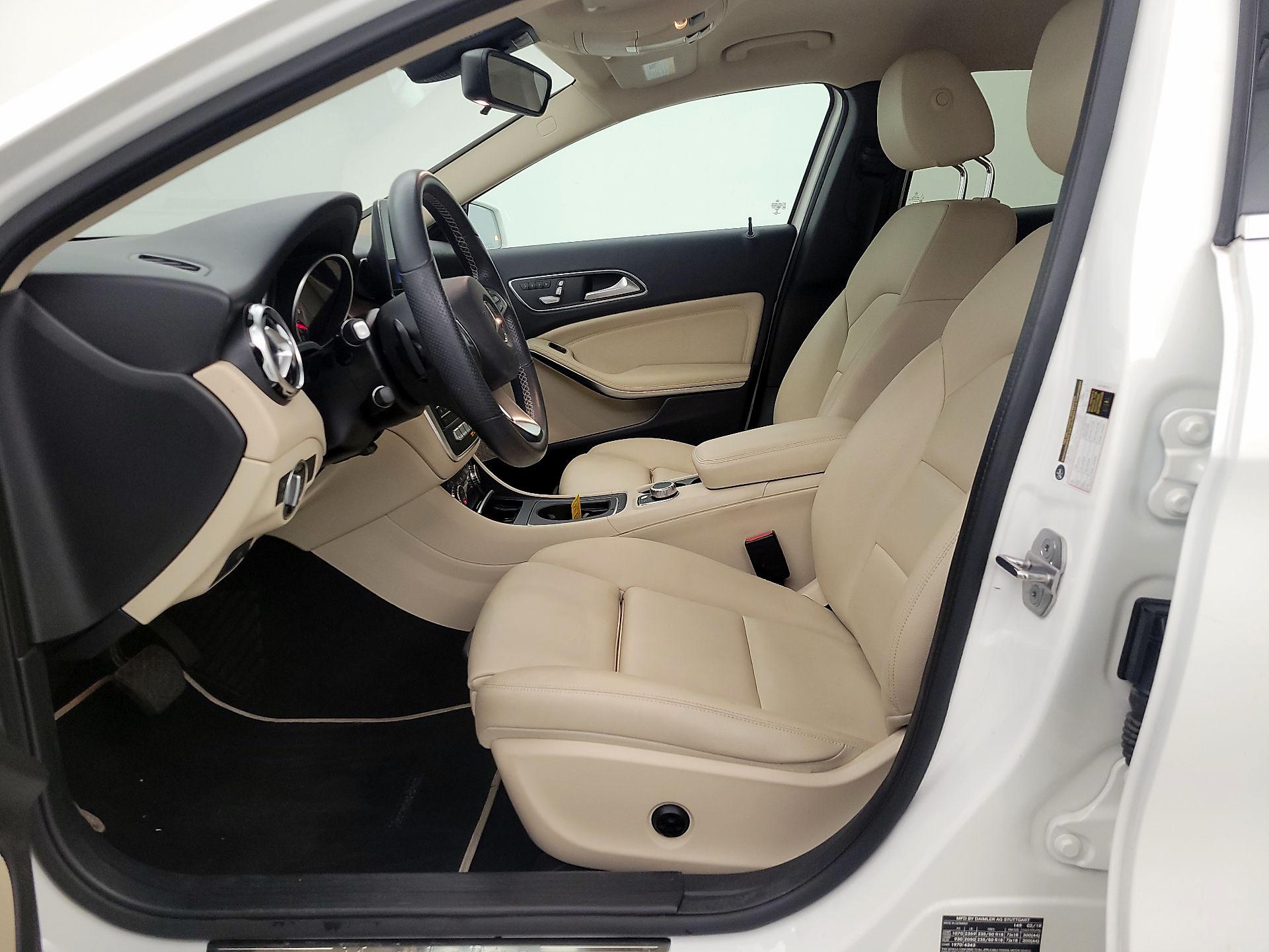 Thumbnail: 2019 Mercedes-Benz GLA - 11