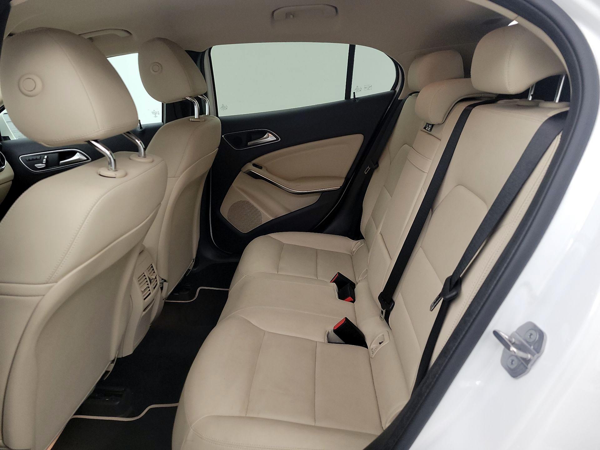 Thumbnail: 2019 Mercedes-Benz GLA - 19