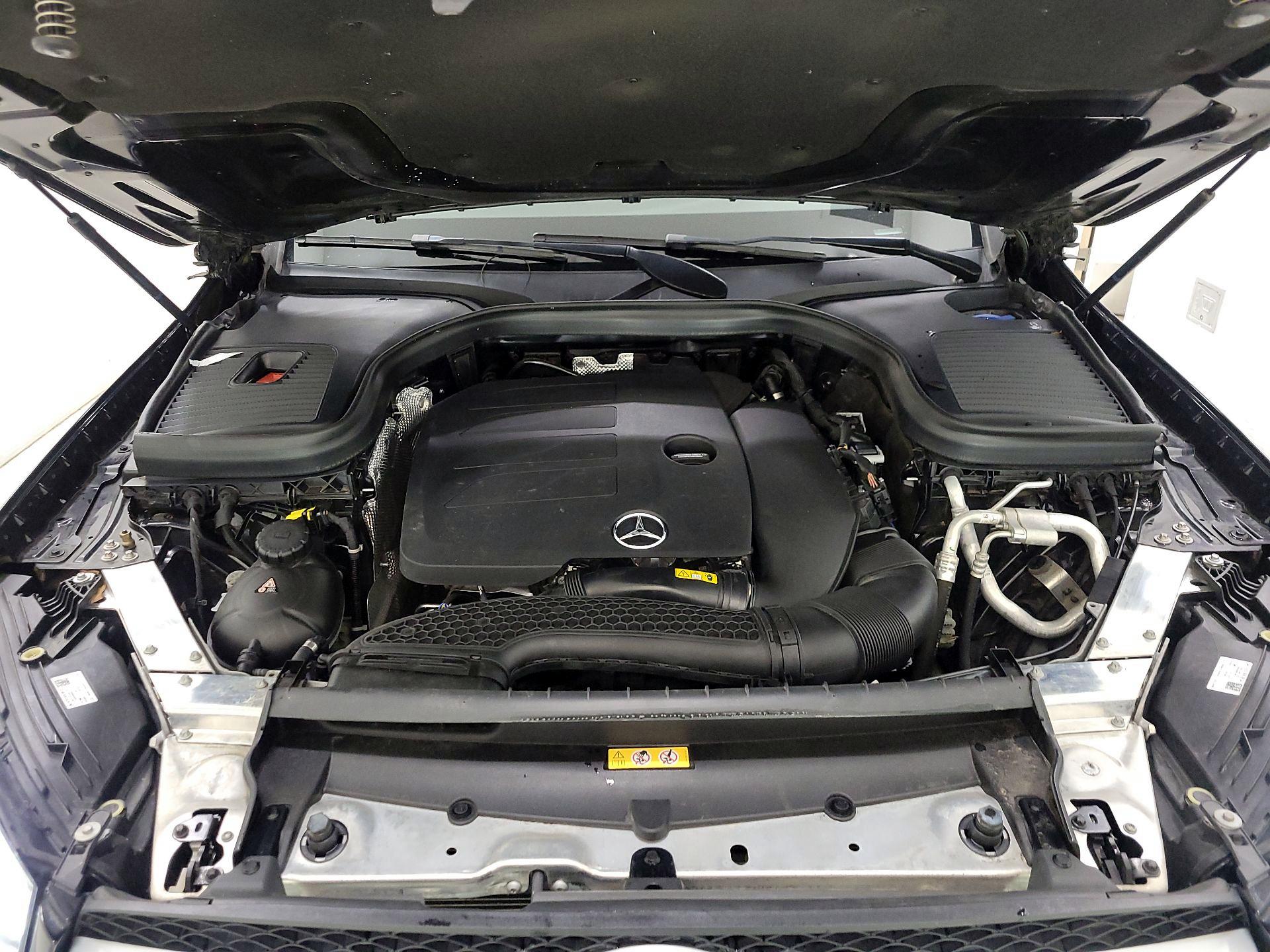 Thumbnail: 2022 Mercedes-Benz GLC - 20