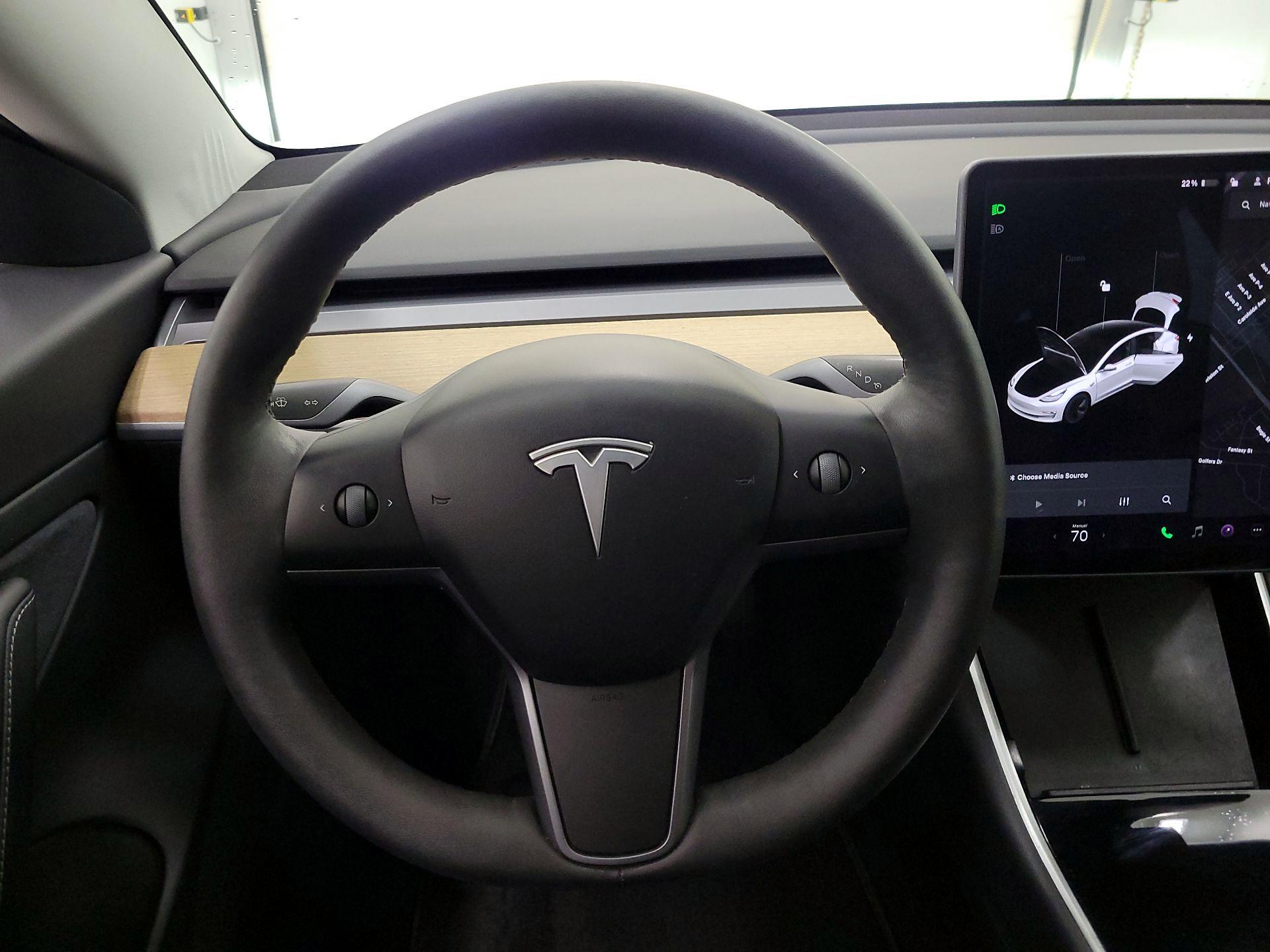 Thumbnail: 2020 Tesla Model 3 - 10