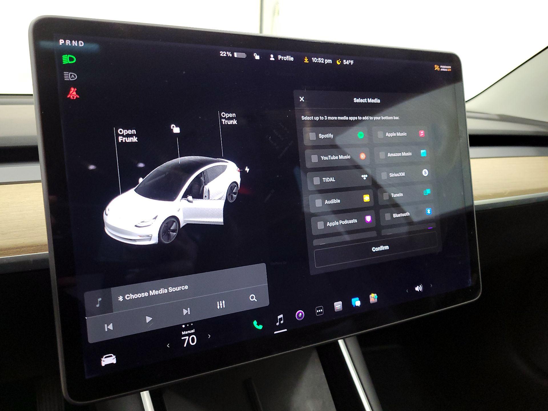 Thumbnail: 2020 Tesla Model 3 - 15