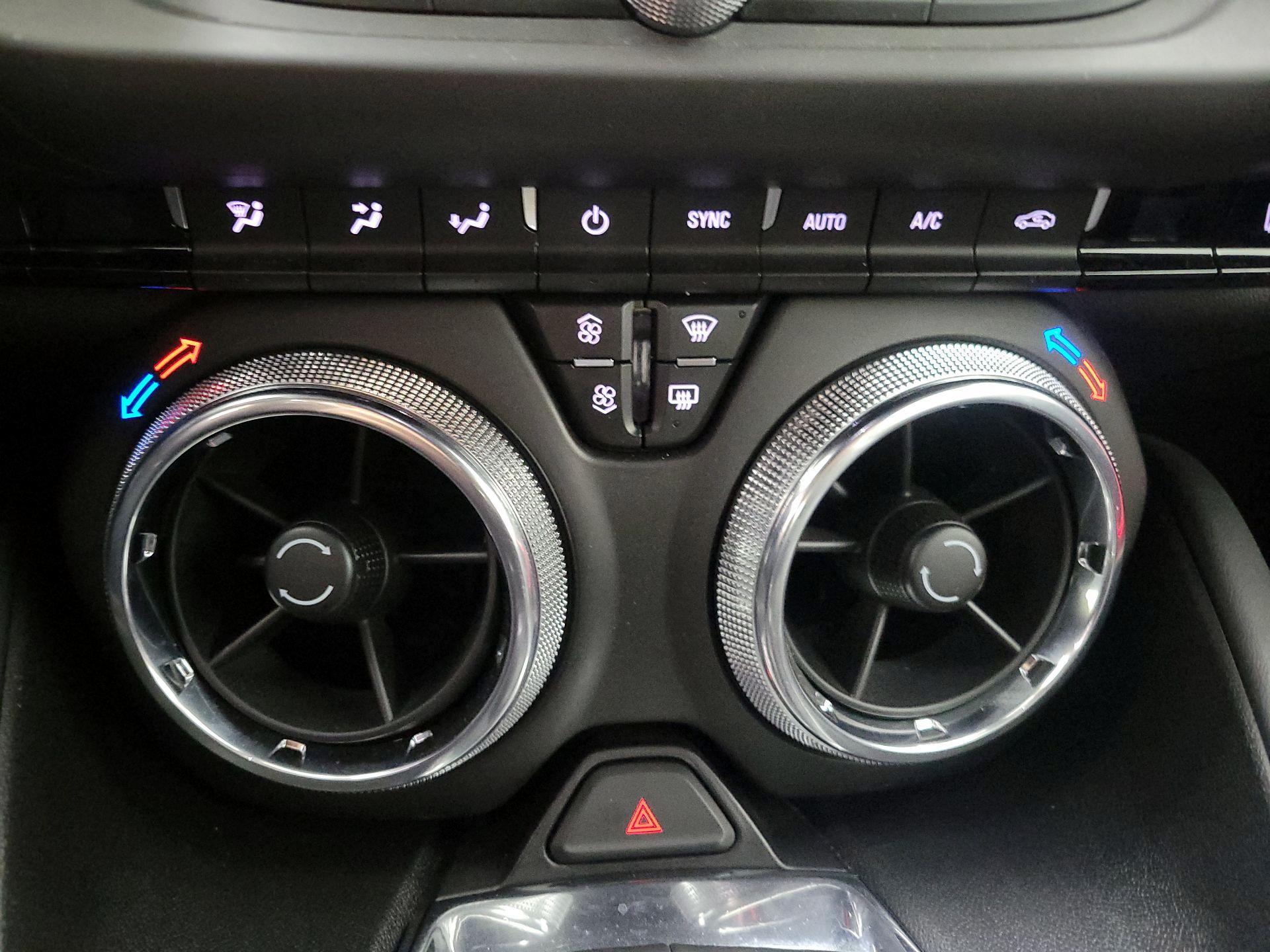 Thumbnail: 2022 Chevrolet Camaro - 16