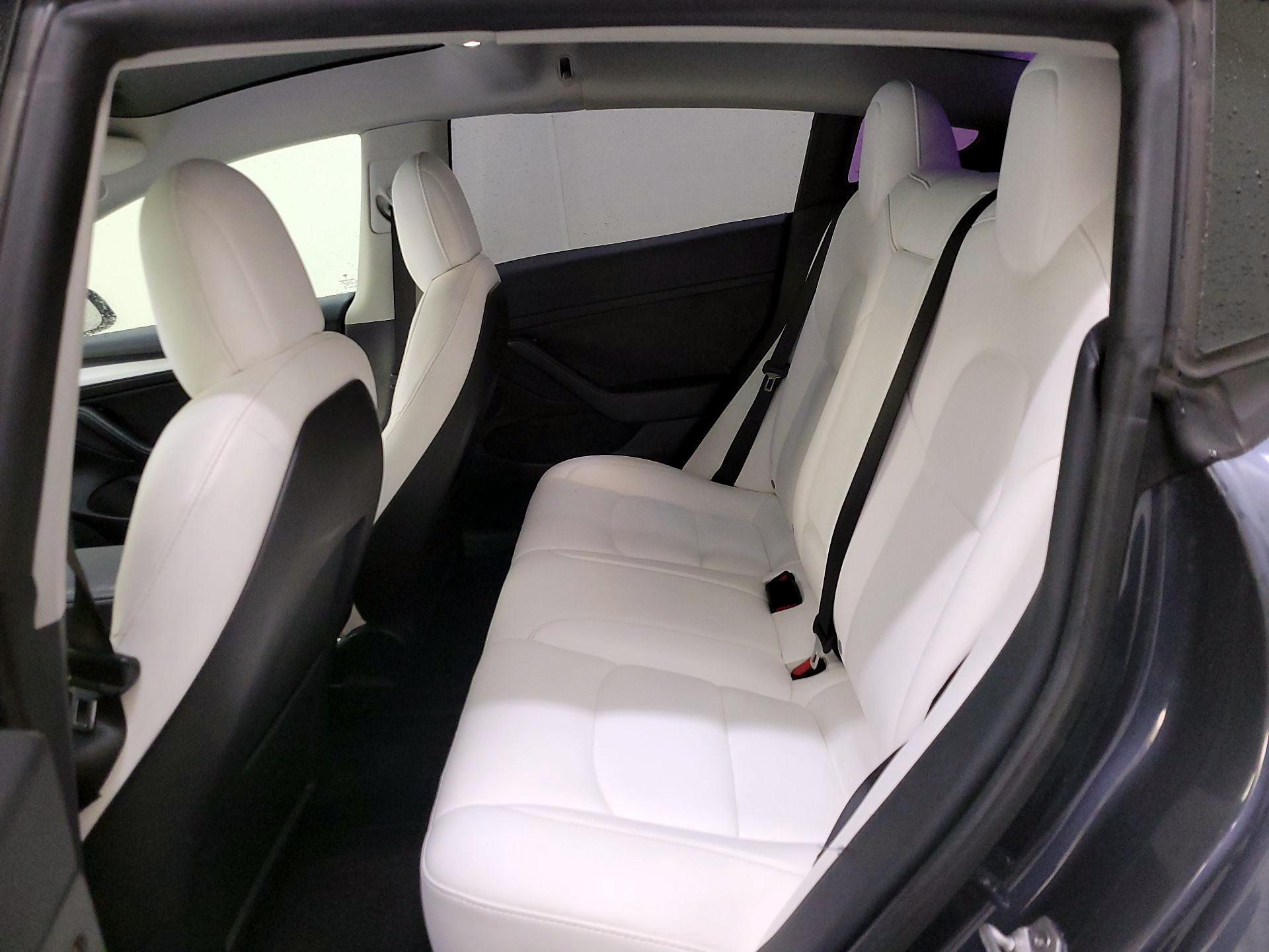 Thumbnail: 2021 Tesla Model 3 - 19