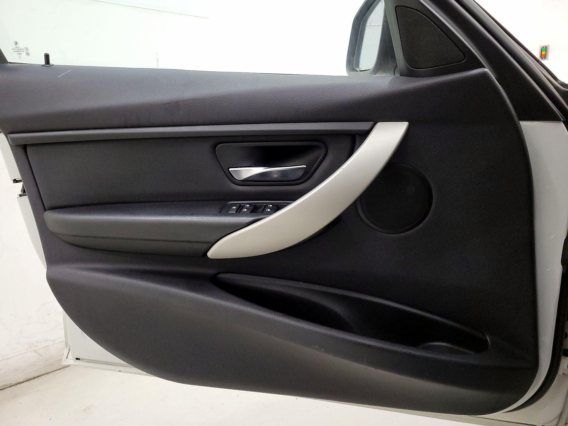 Thumbnail: 2014 BMW 3 Series - 12