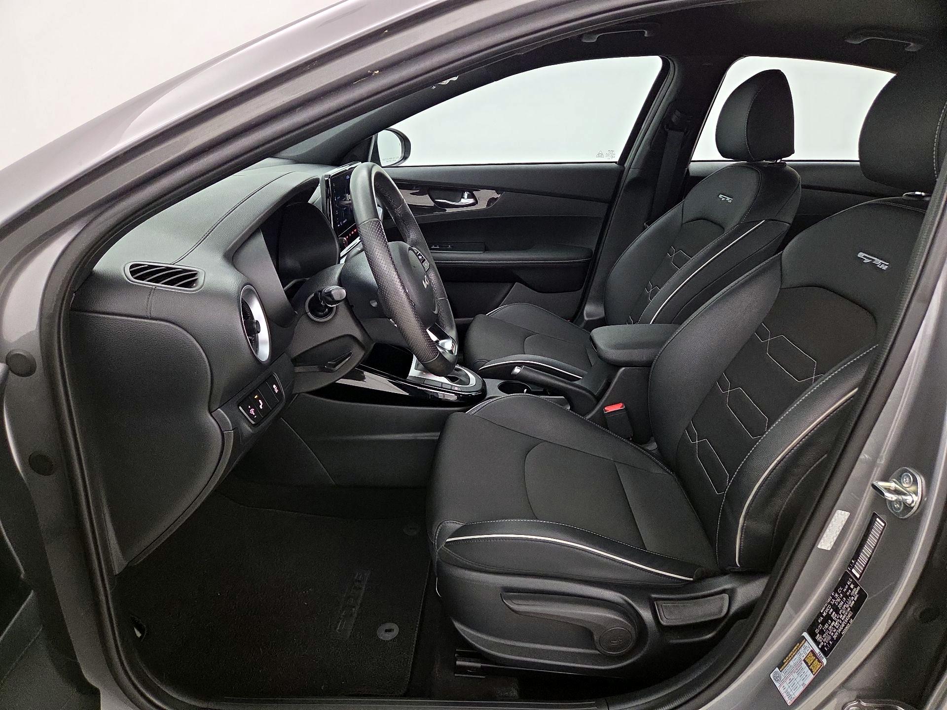 Thumbnail: 2023 Kia Forte - 11