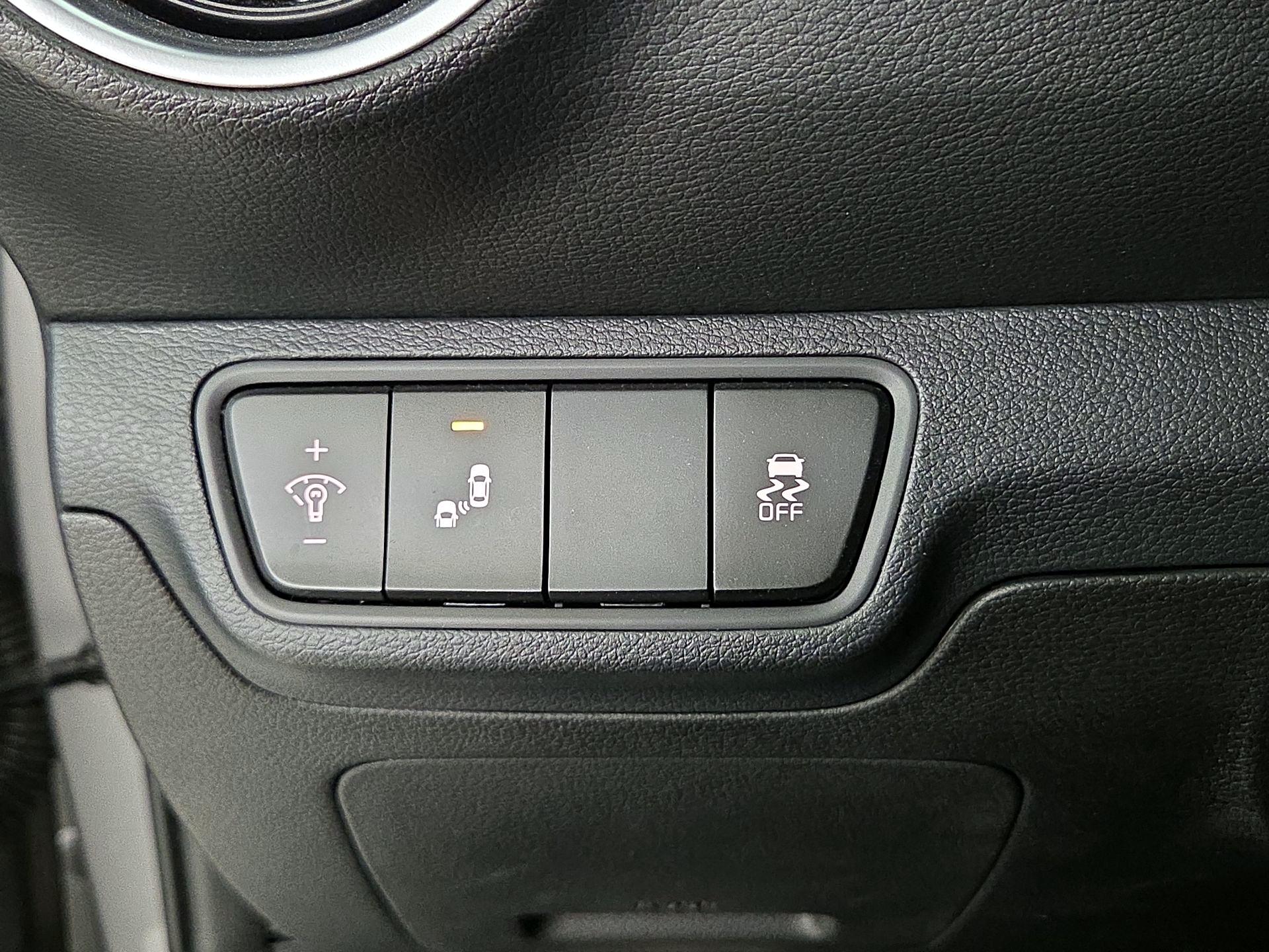 Thumbnail: 2023 Kia Forte - 13