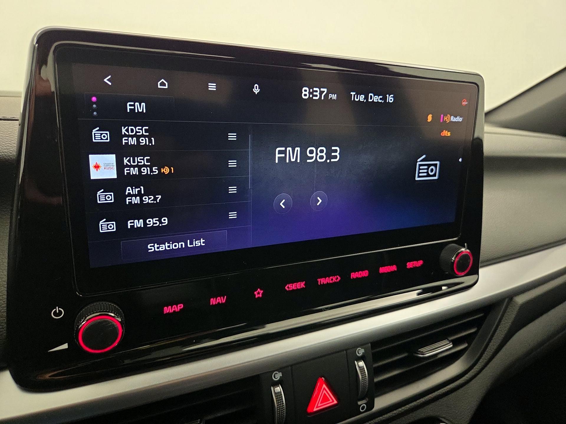 Thumbnail: 2023 Kia Forte - 16