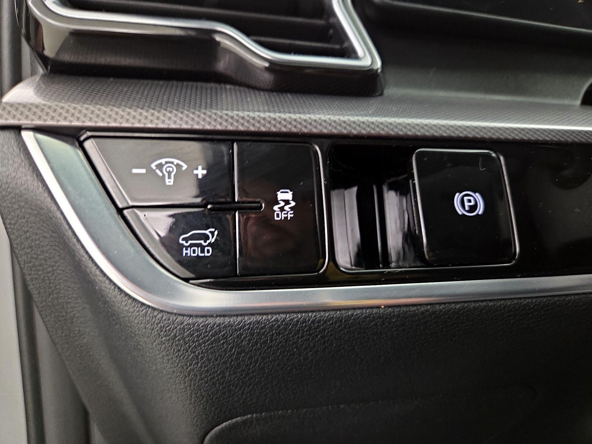 Thumbnail: 2023 Kia Sportage - 13