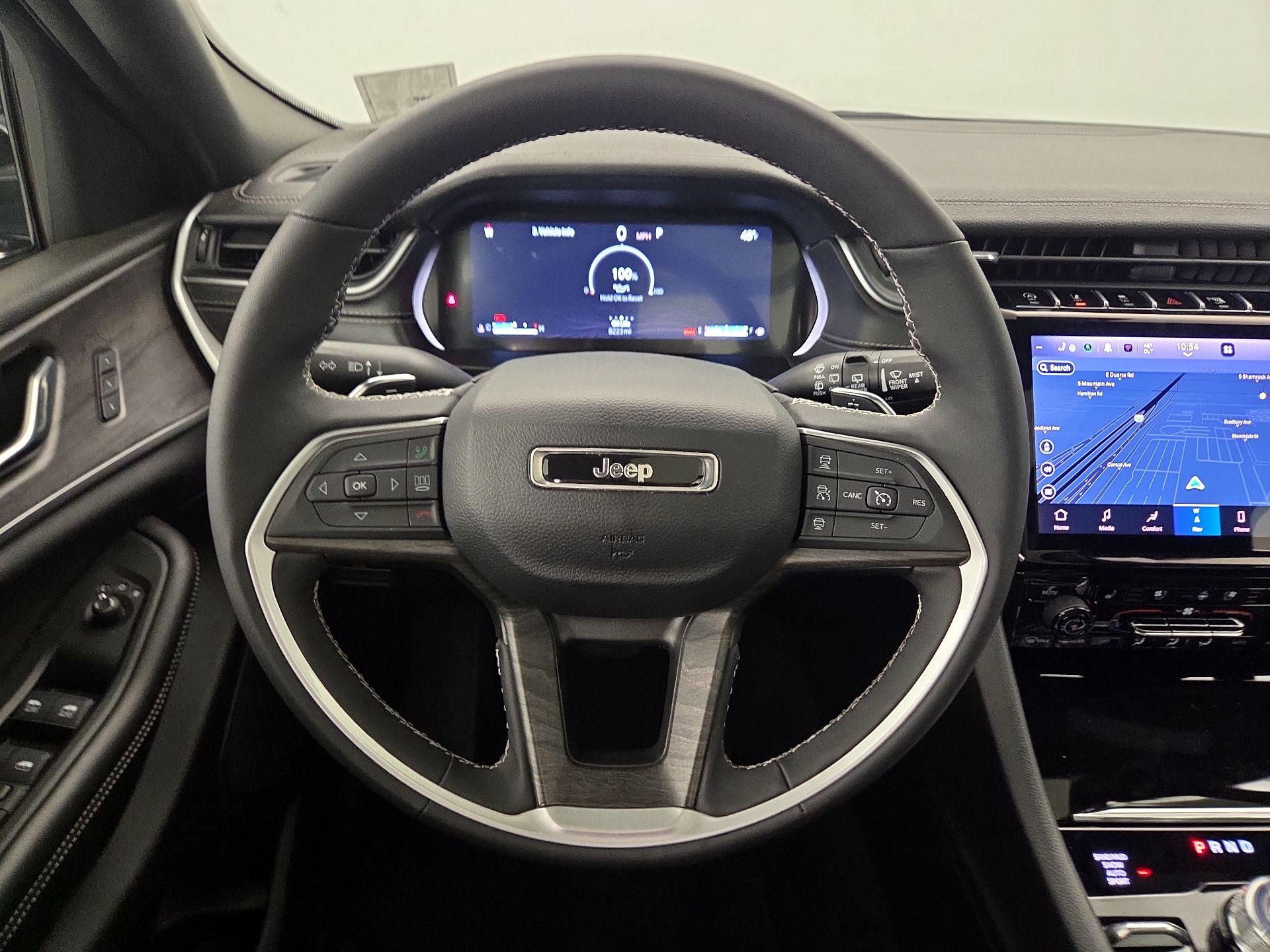 Thumbnail: 2024 Jeep Grand Cherokee - 10