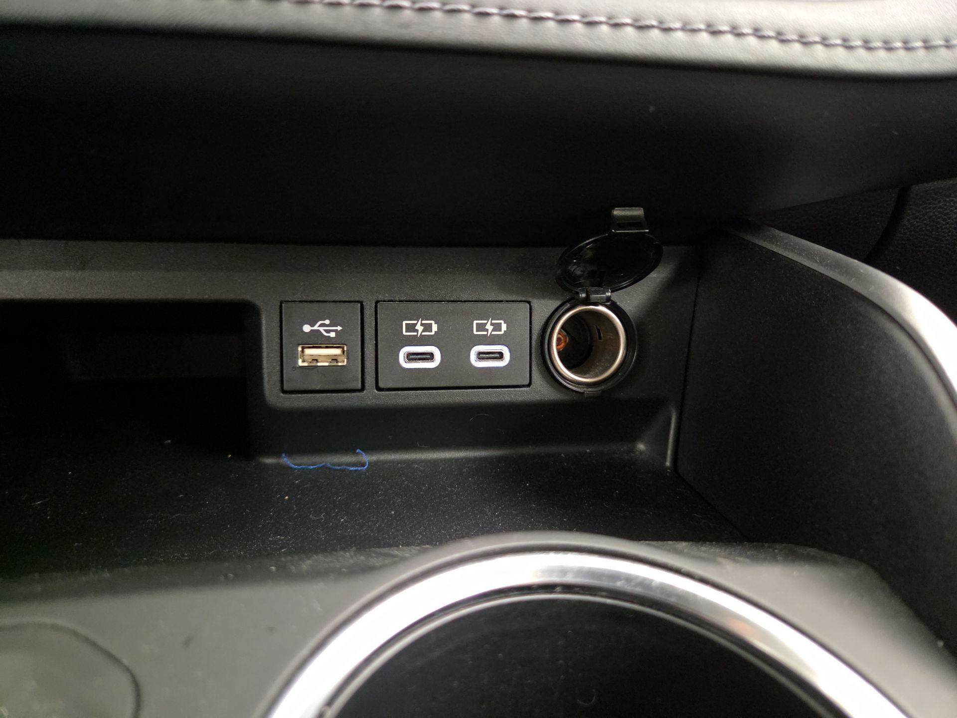 Thumbnail: 2023 Toyota Highlander - 18