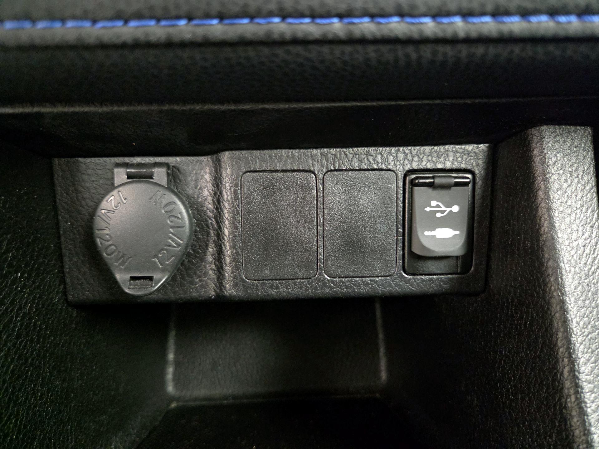 Thumbnail: 2019 Toyota Corolla - 18