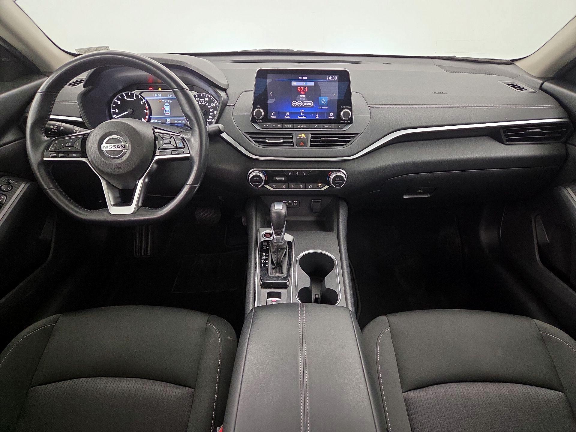 Thumbnail: 2019 Nissan Altima - 9