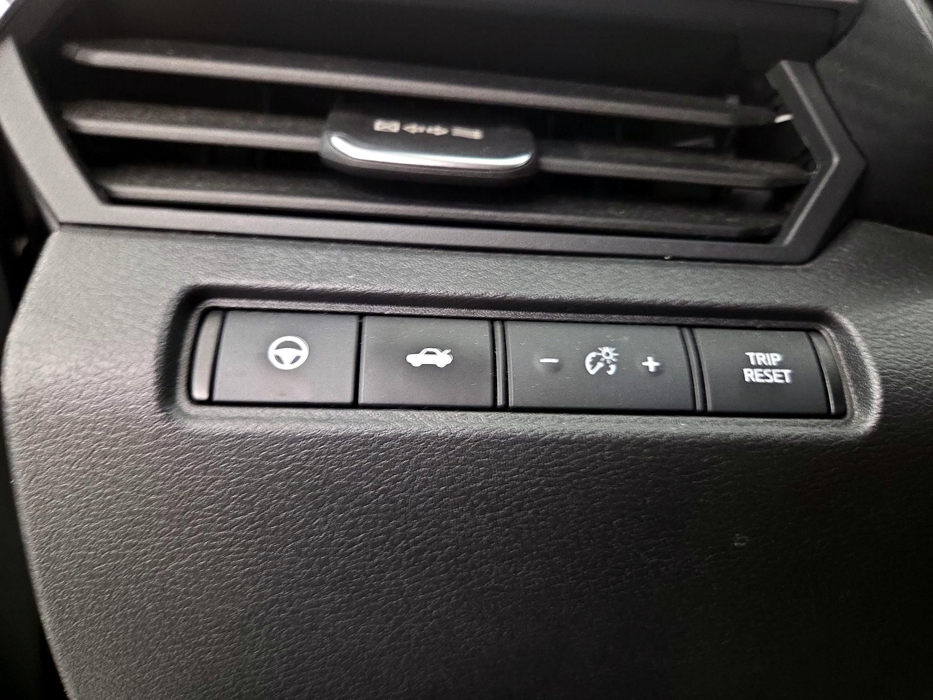 Thumbnail: 2019 Nissan Altima - 13