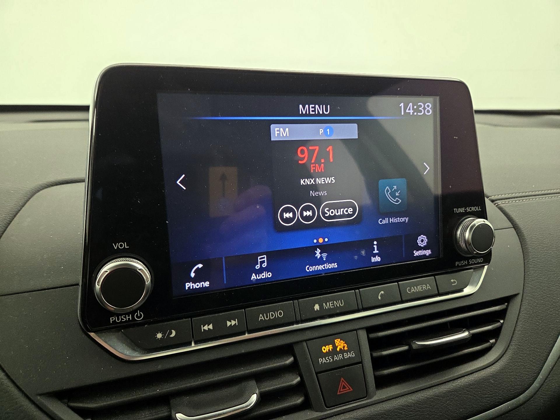 Thumbnail: 2019 Nissan Altima - 15