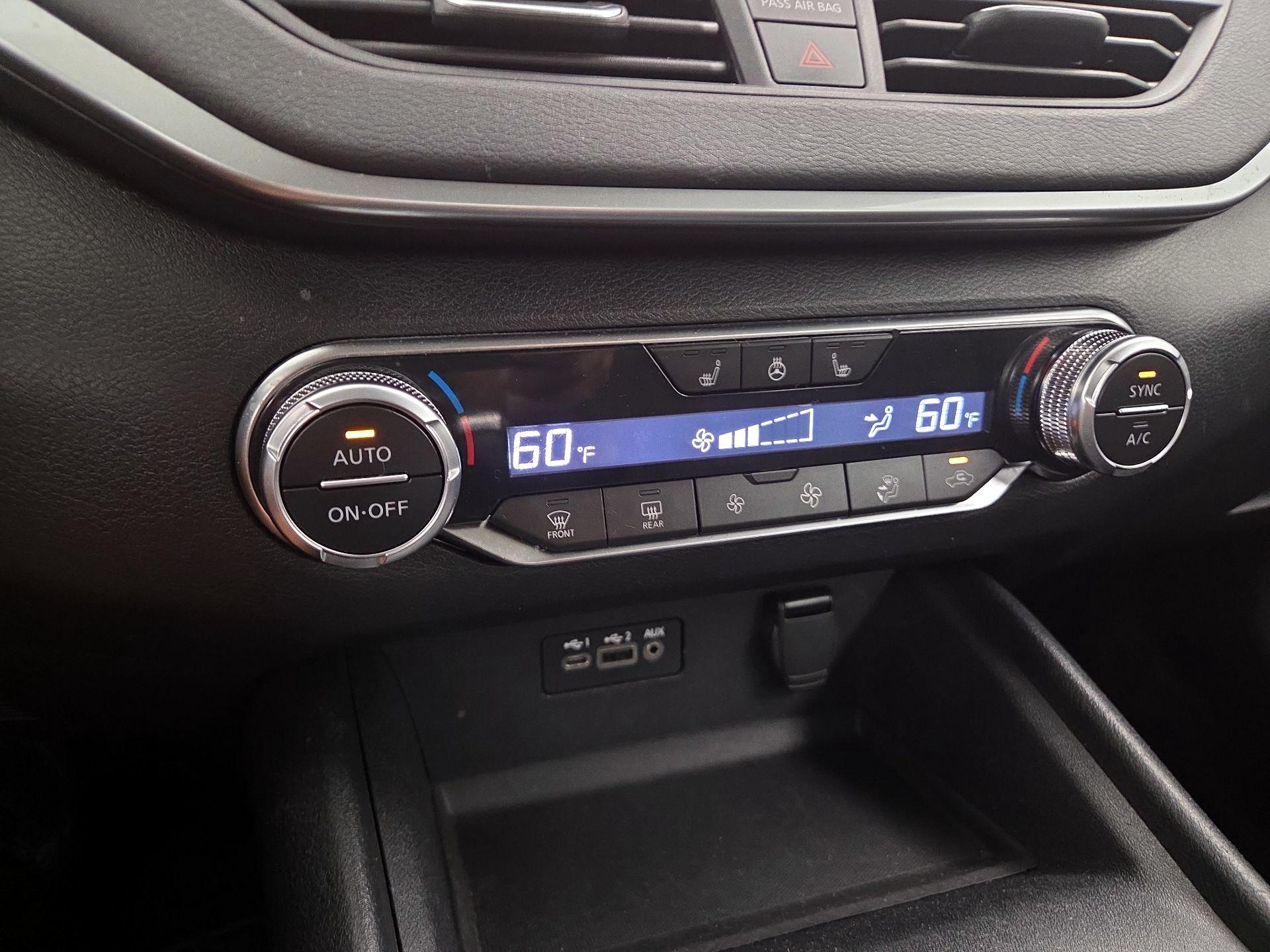 Thumbnail: 2019 Nissan Altima - 16