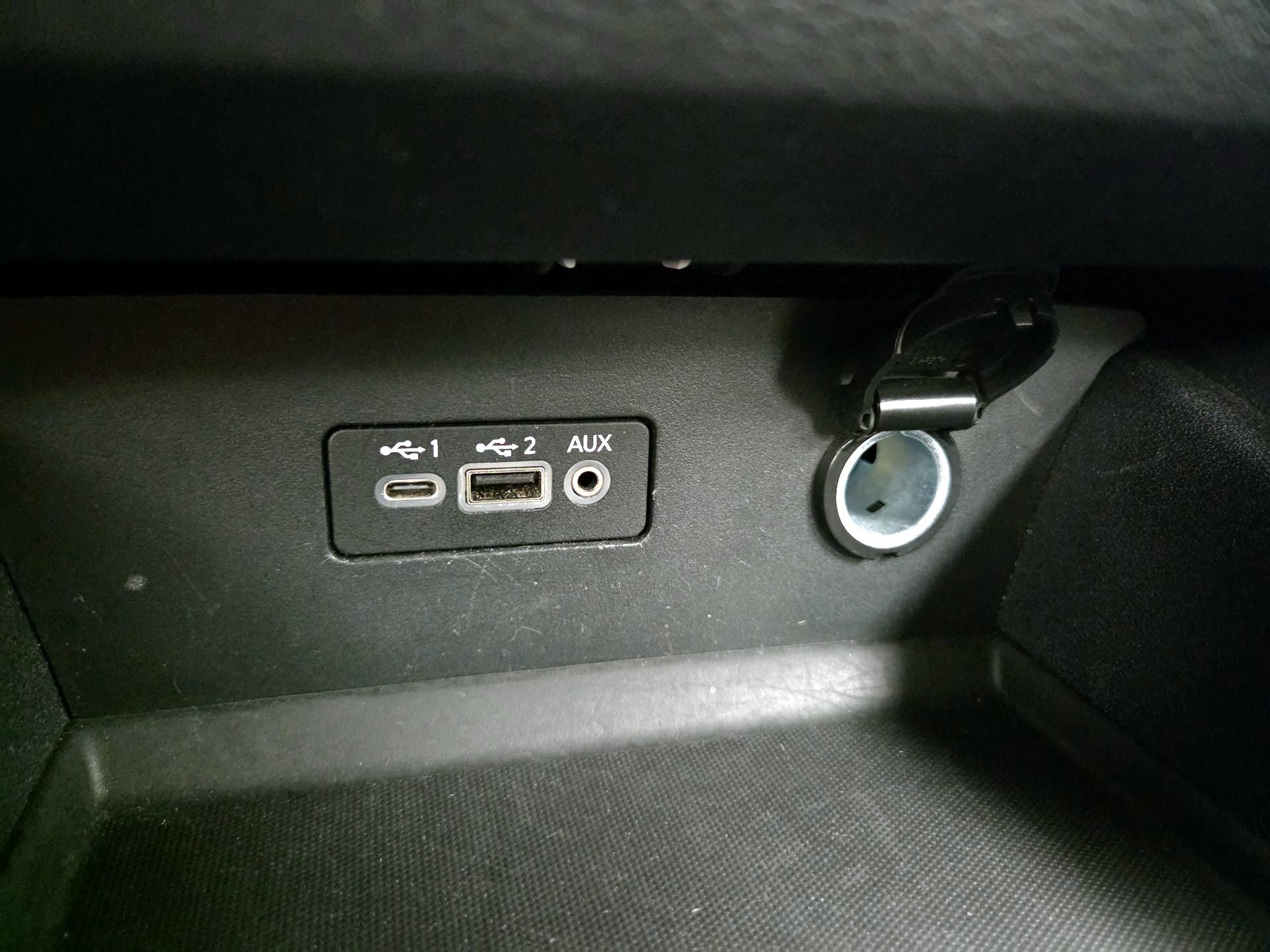 Thumbnail: 2019 Nissan Altima - 18