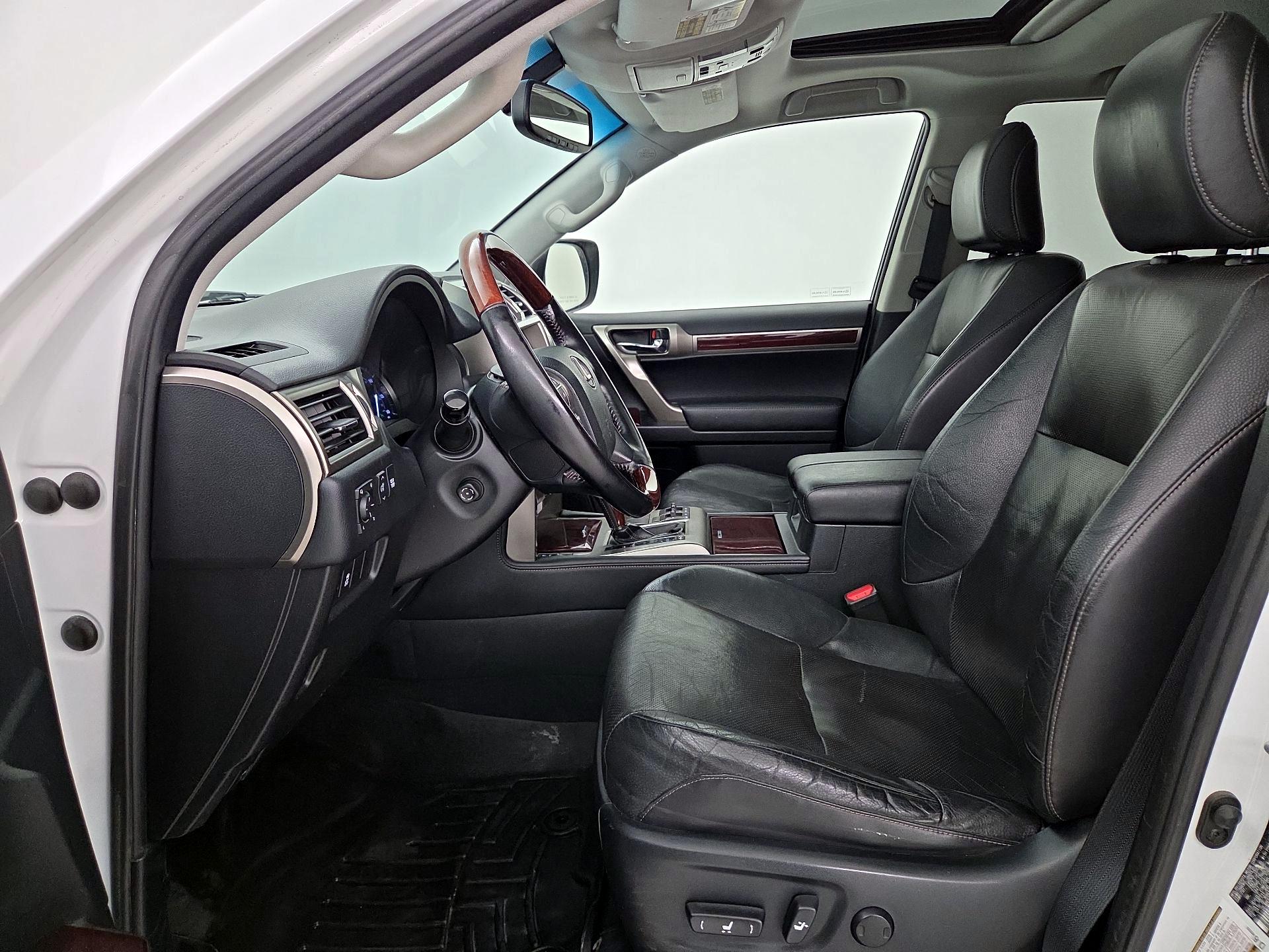 Thumbnail: 2020 Lexus GX - 11