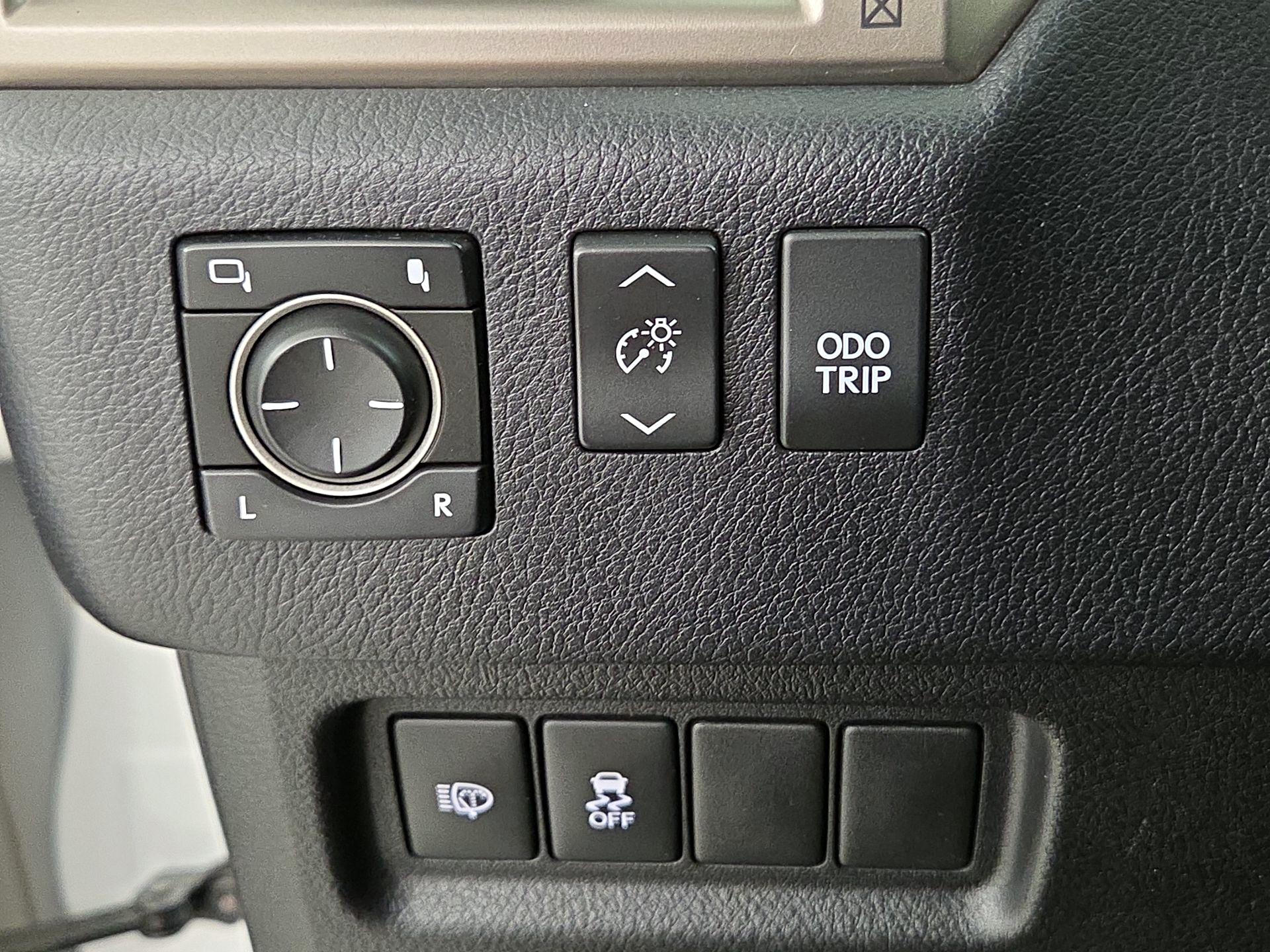 Thumbnail: 2020 Lexus GX - 13