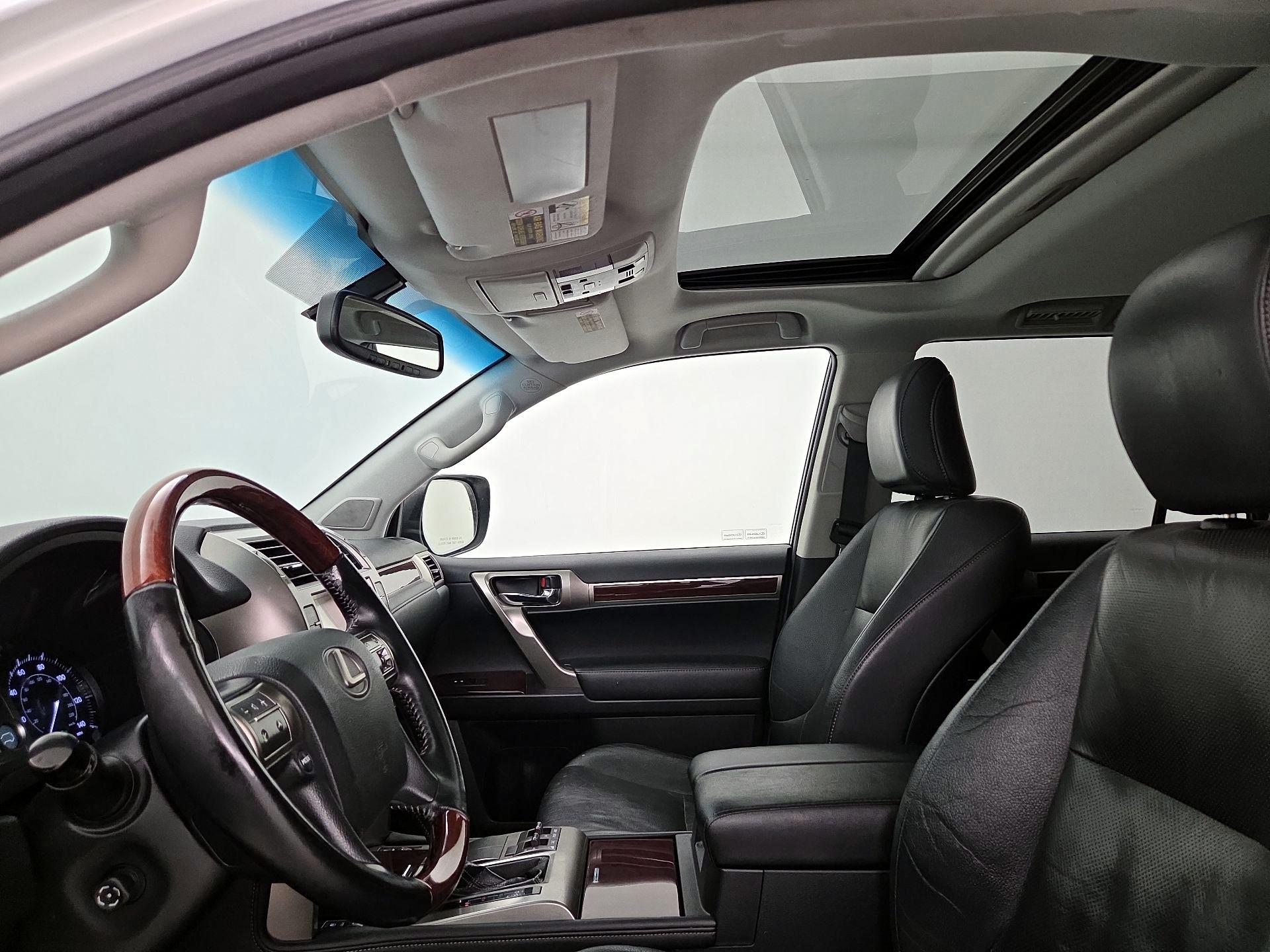 Thumbnail: 2020 Lexus GX - 20