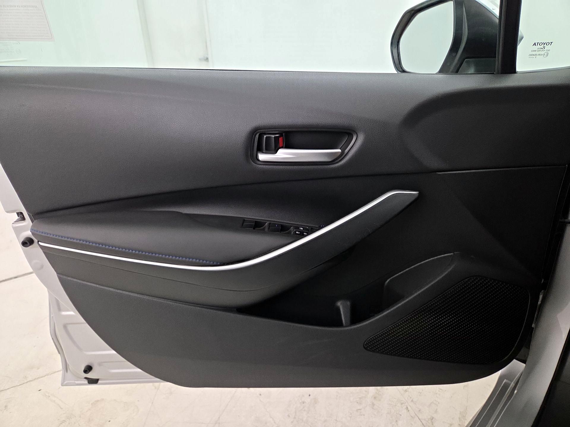 Thumbnail: 2021 Toyota Corolla - 12