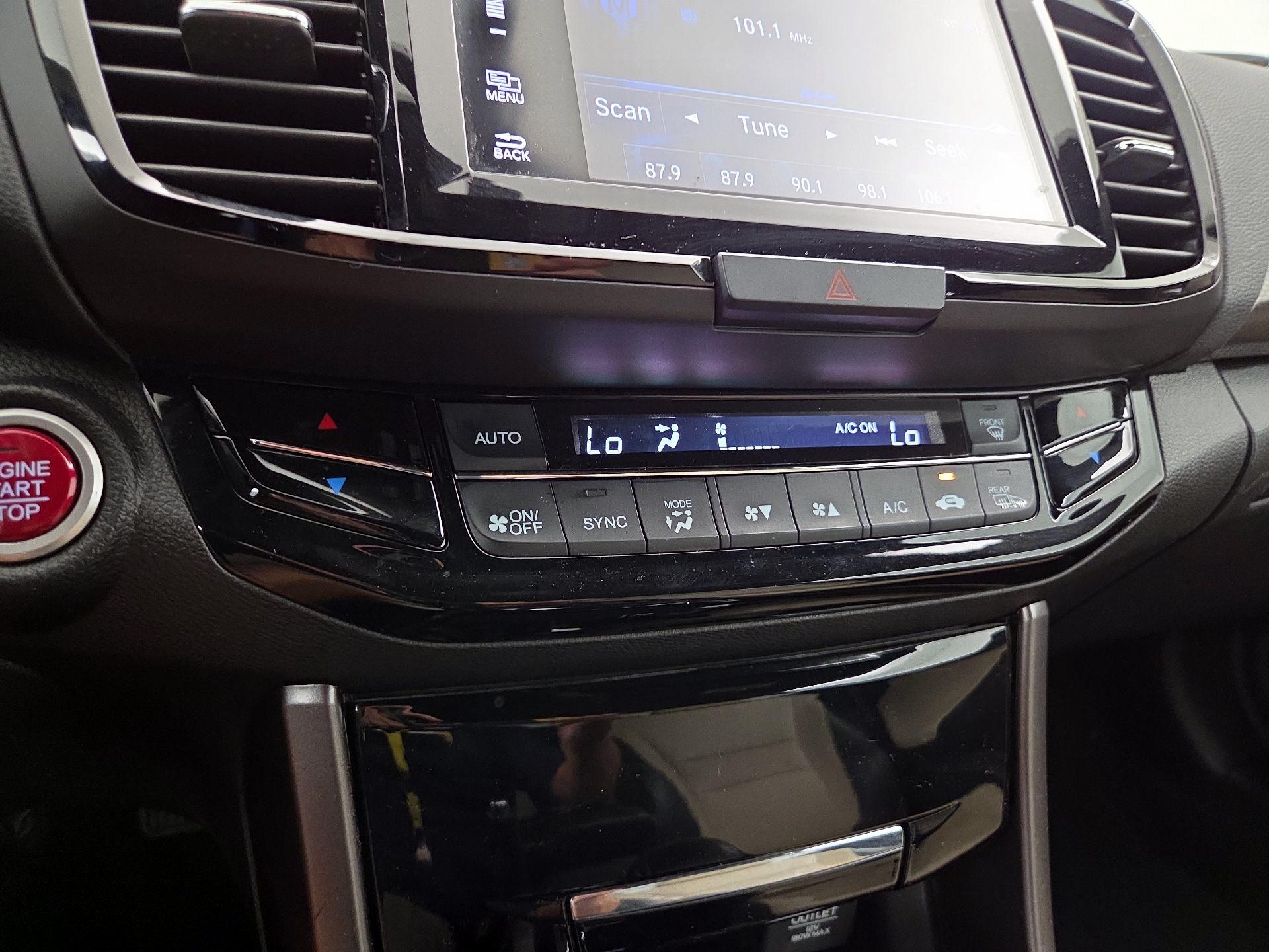 Thumbnail: 2017 Honda Accord - 16