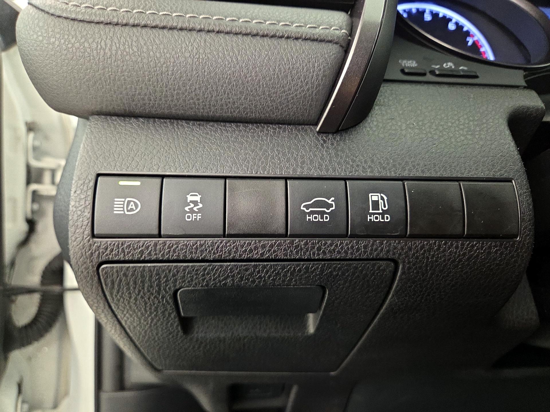 Thumbnail: 2021 Toyota Camry - 13