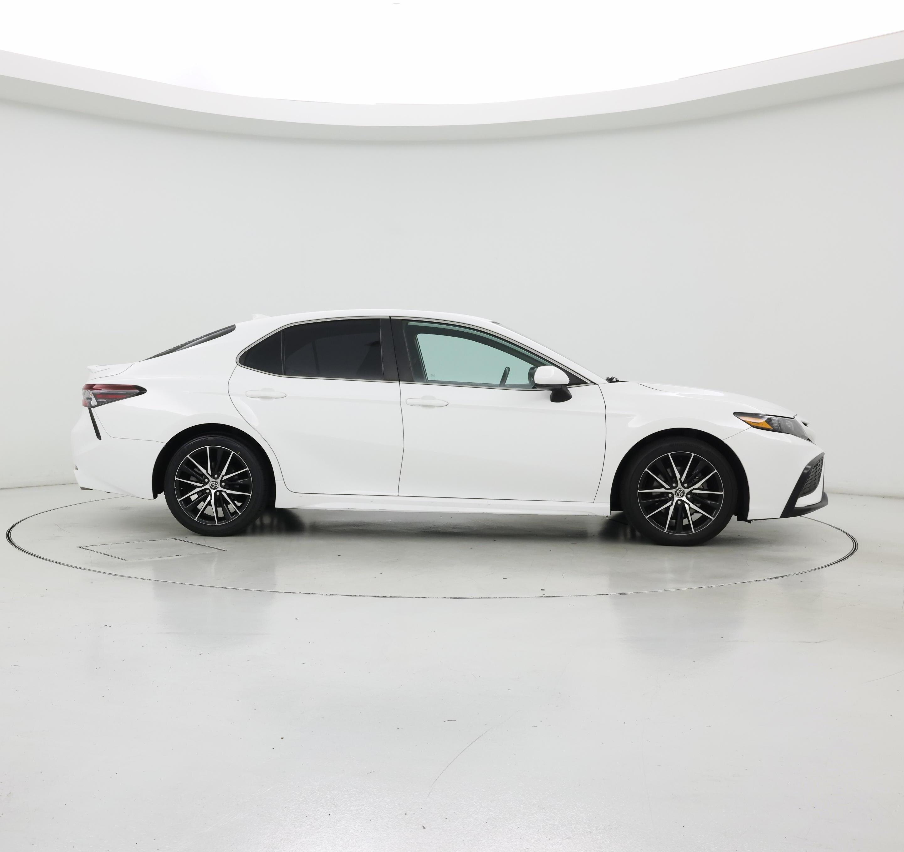 Thumbnail: 2021 Toyota Camry - 7