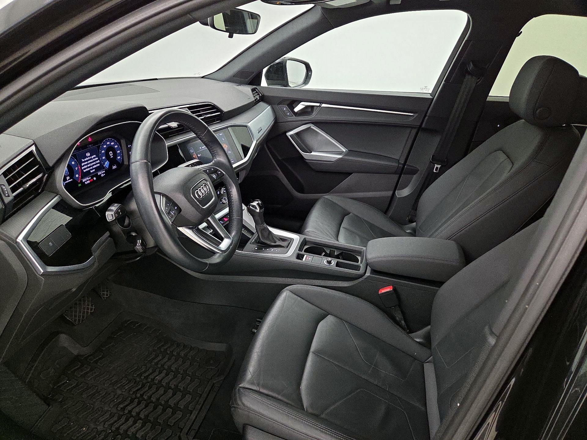 Thumbnail: 2020 Audi Q3 - 11