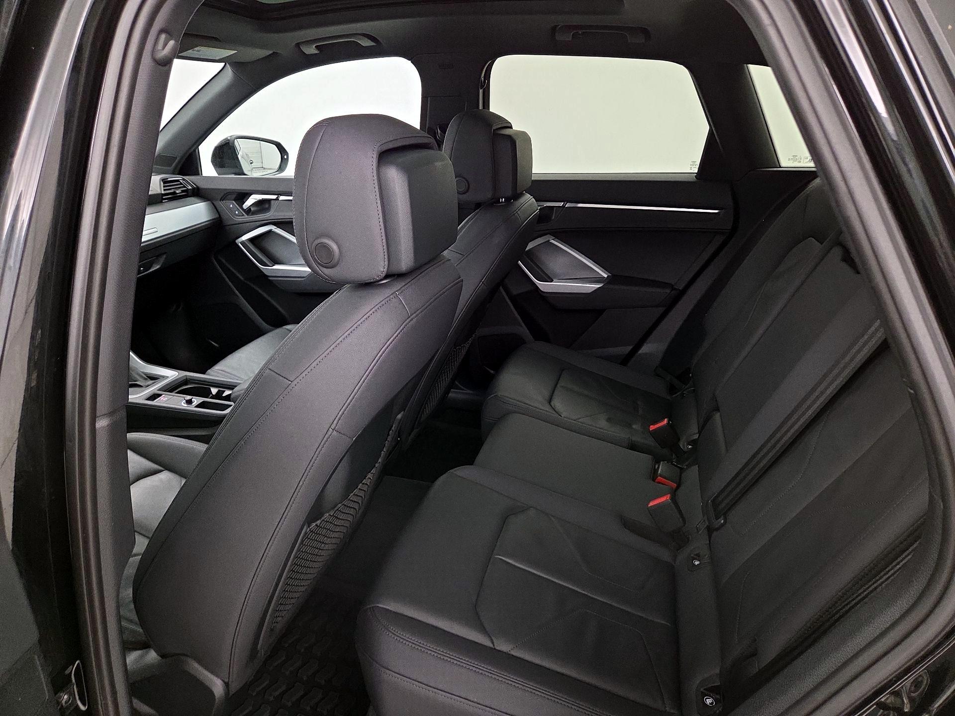 Thumbnail: 2020 Audi Q3 - 20