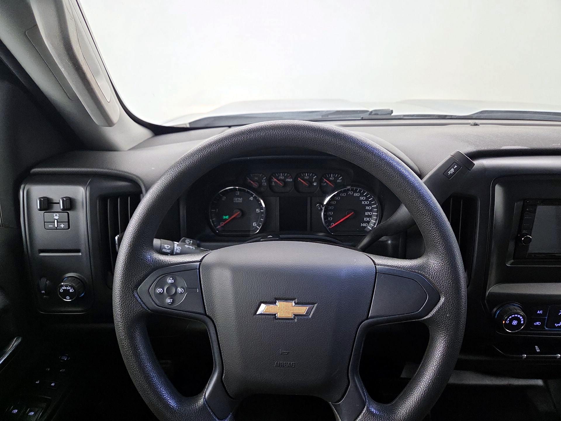 Thumbnail: 2017 Chevrolet Silverado 3500 - 10