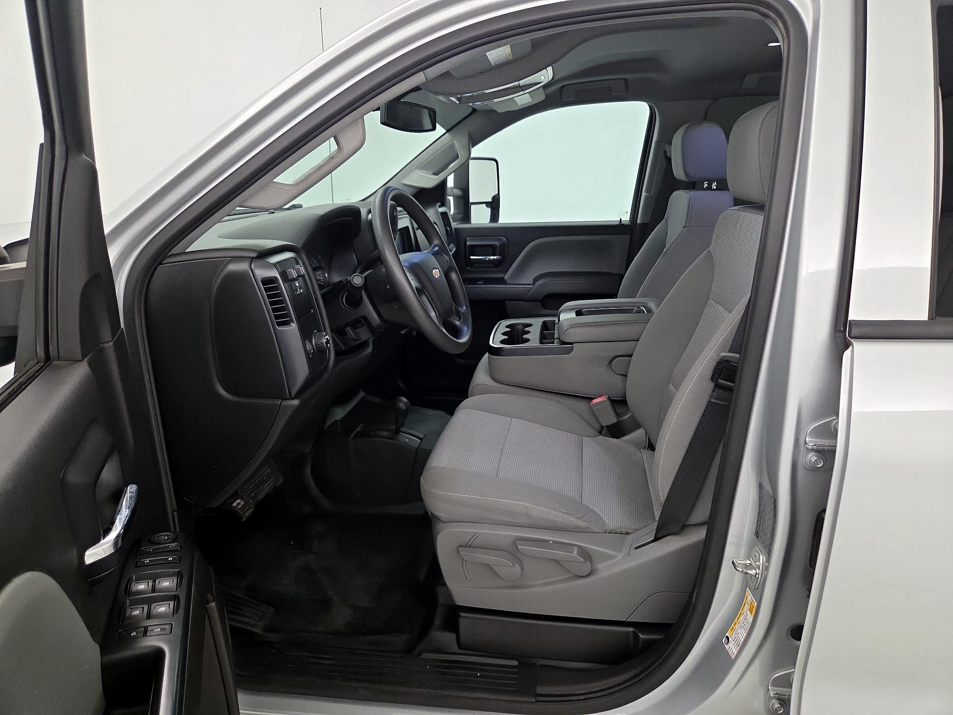 Thumbnail: 2017 Chevrolet Silverado 3500 - 11