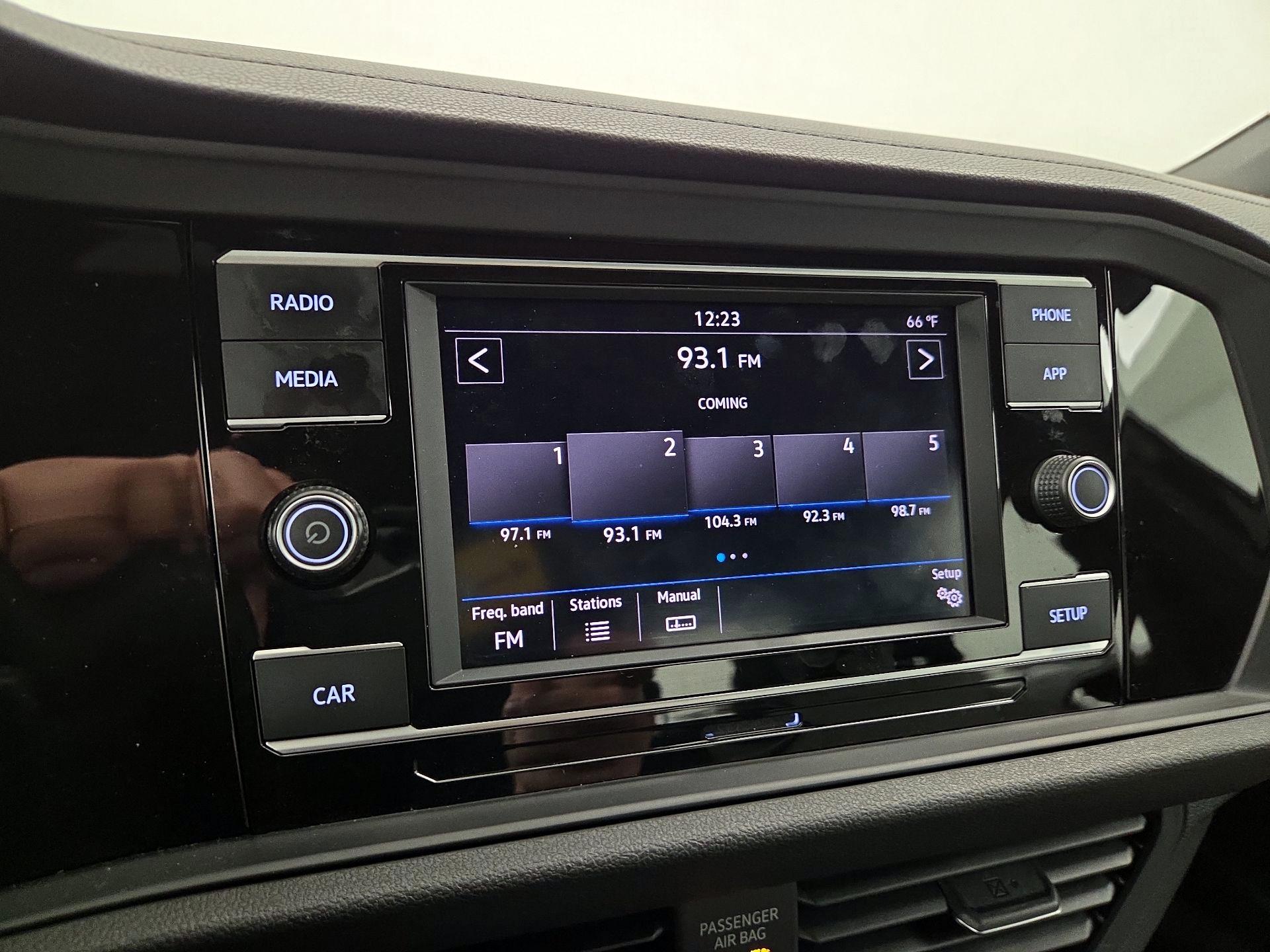 Thumbnail: 2019 Volkswagen Jetta - 15